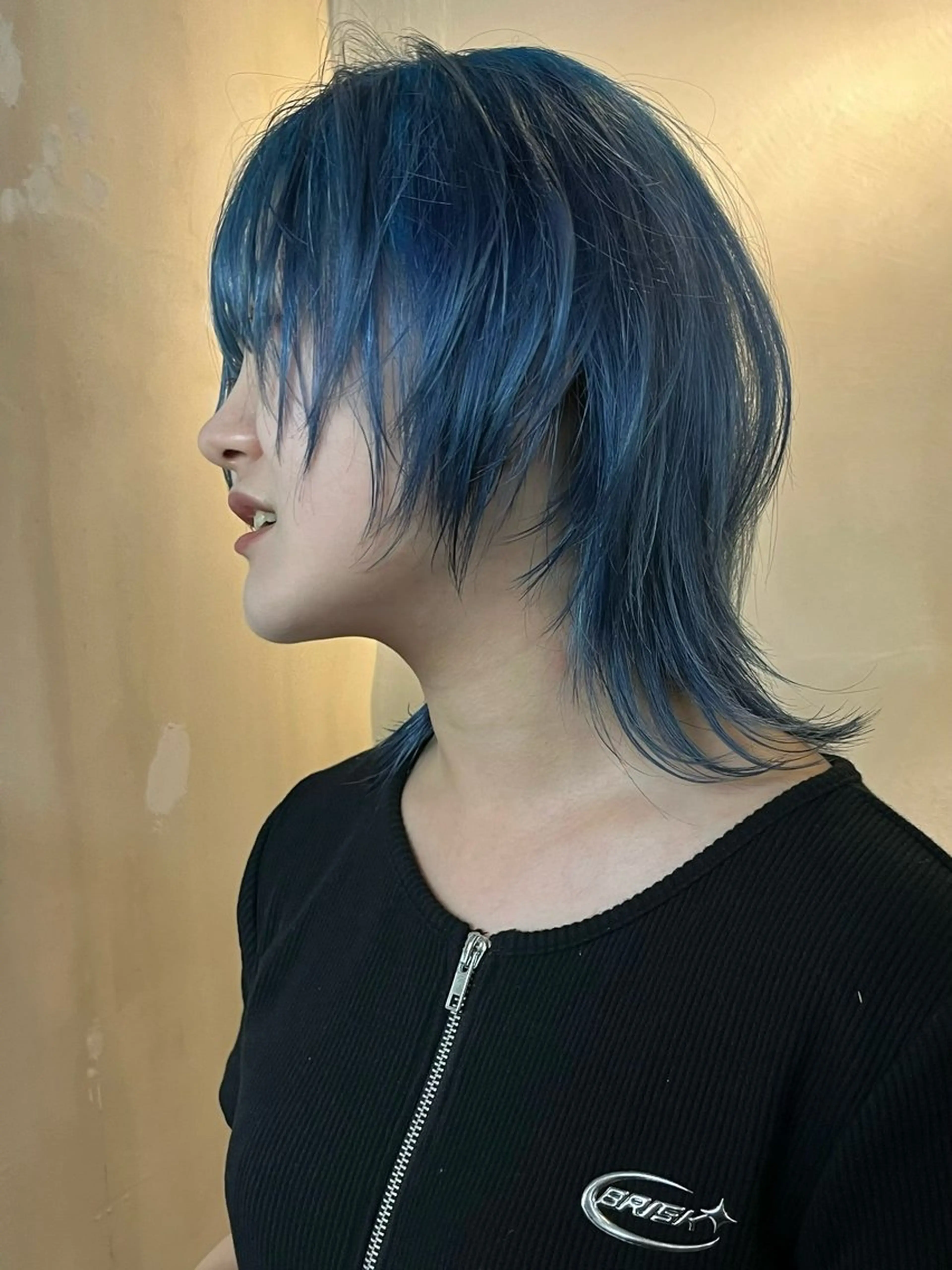 ミディアム カラー イツク ⚡️ ルーツ/ハイトーンのヘアスタイル