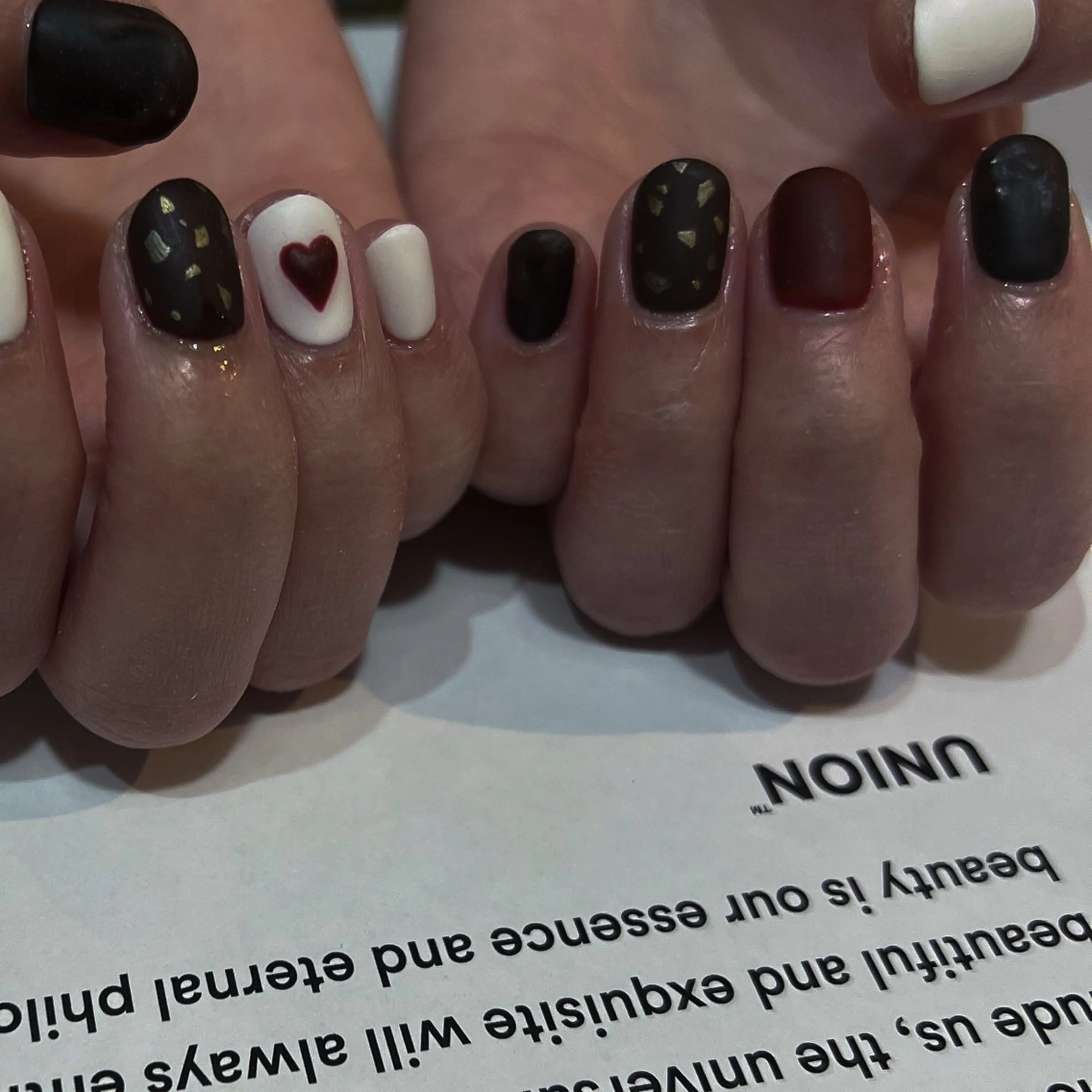 ネイル ハンドネイル nailsalon ULLのネイルデザイン