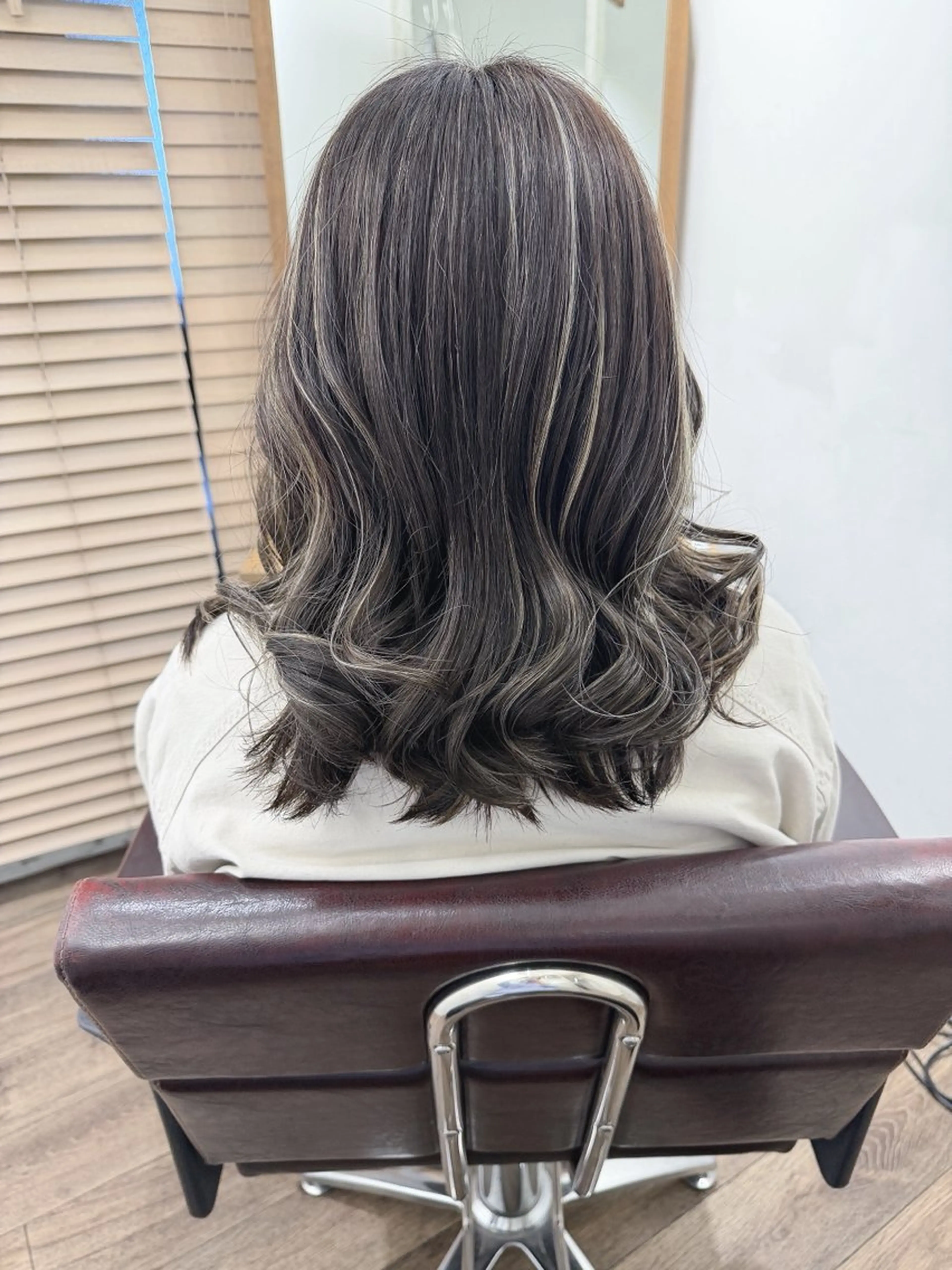 セミロング カラー ヘアカラー トリートメント ハイライト⭐️上野 高広のヘアスタイル