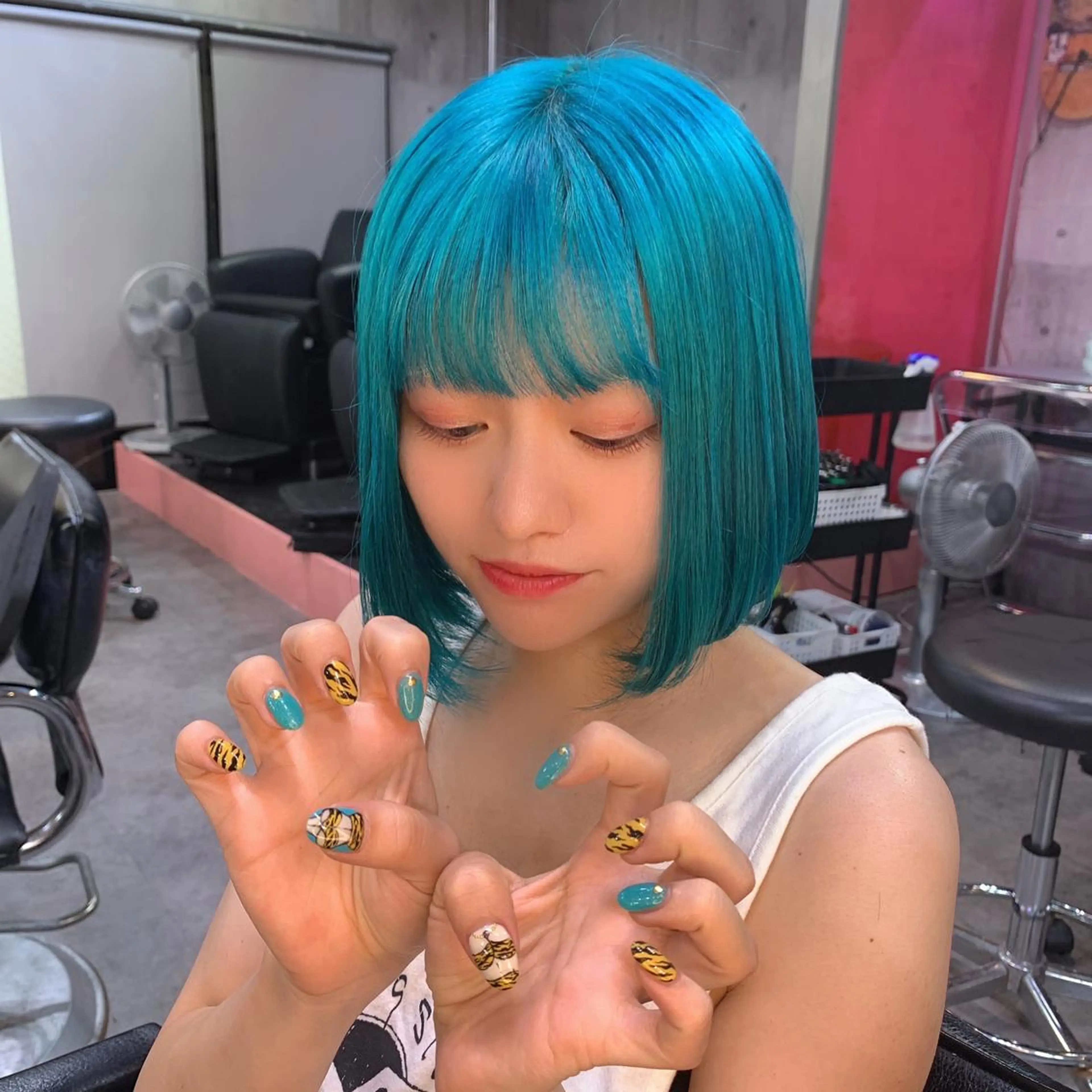 【デザインカット & 縮毛矯正＆シングルカラー＆ハホニコトリートメント【艶めくストレーの写真