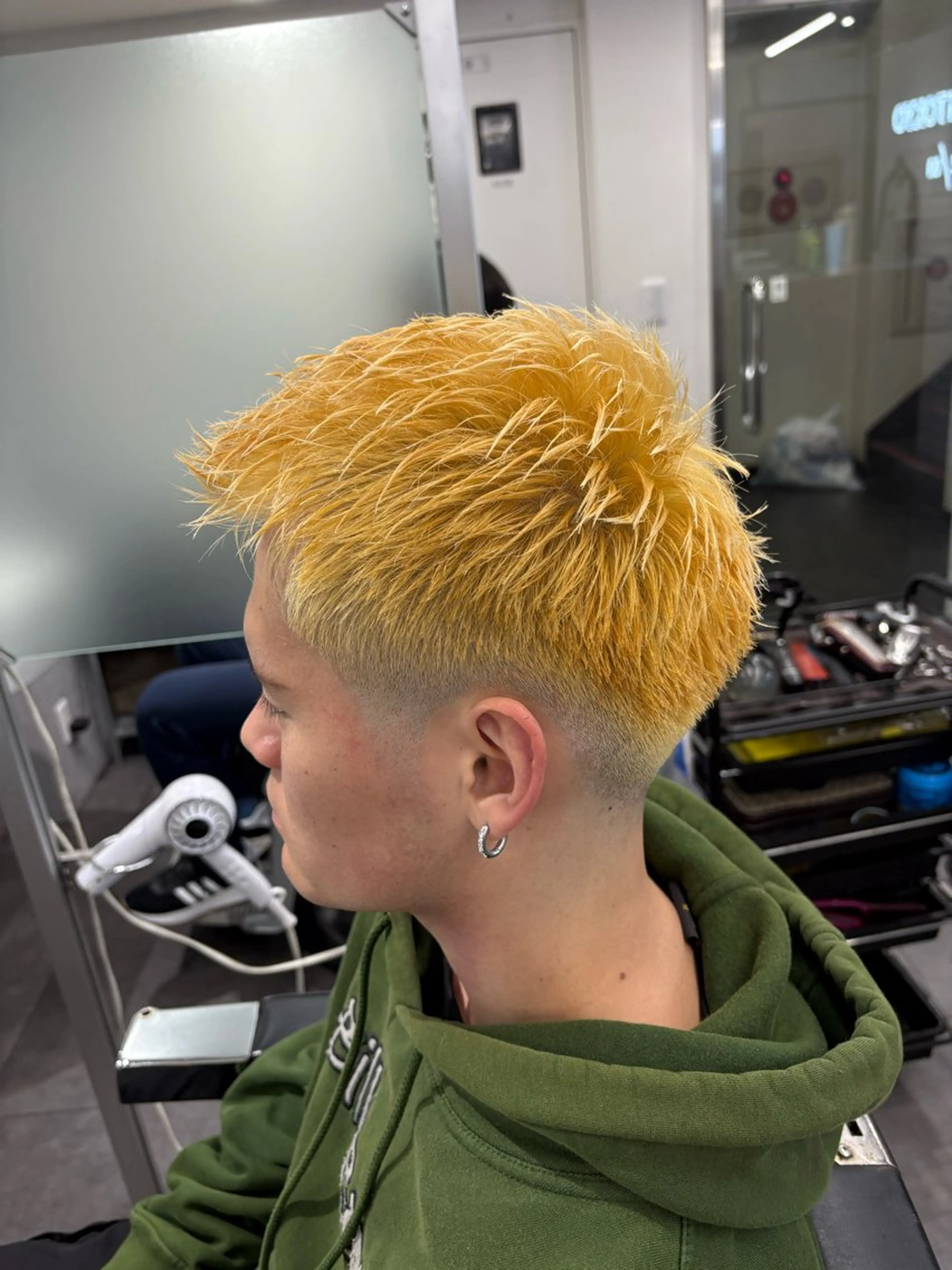 ショート メンズ カット パーマ 本間 颯太のヘアスタイル