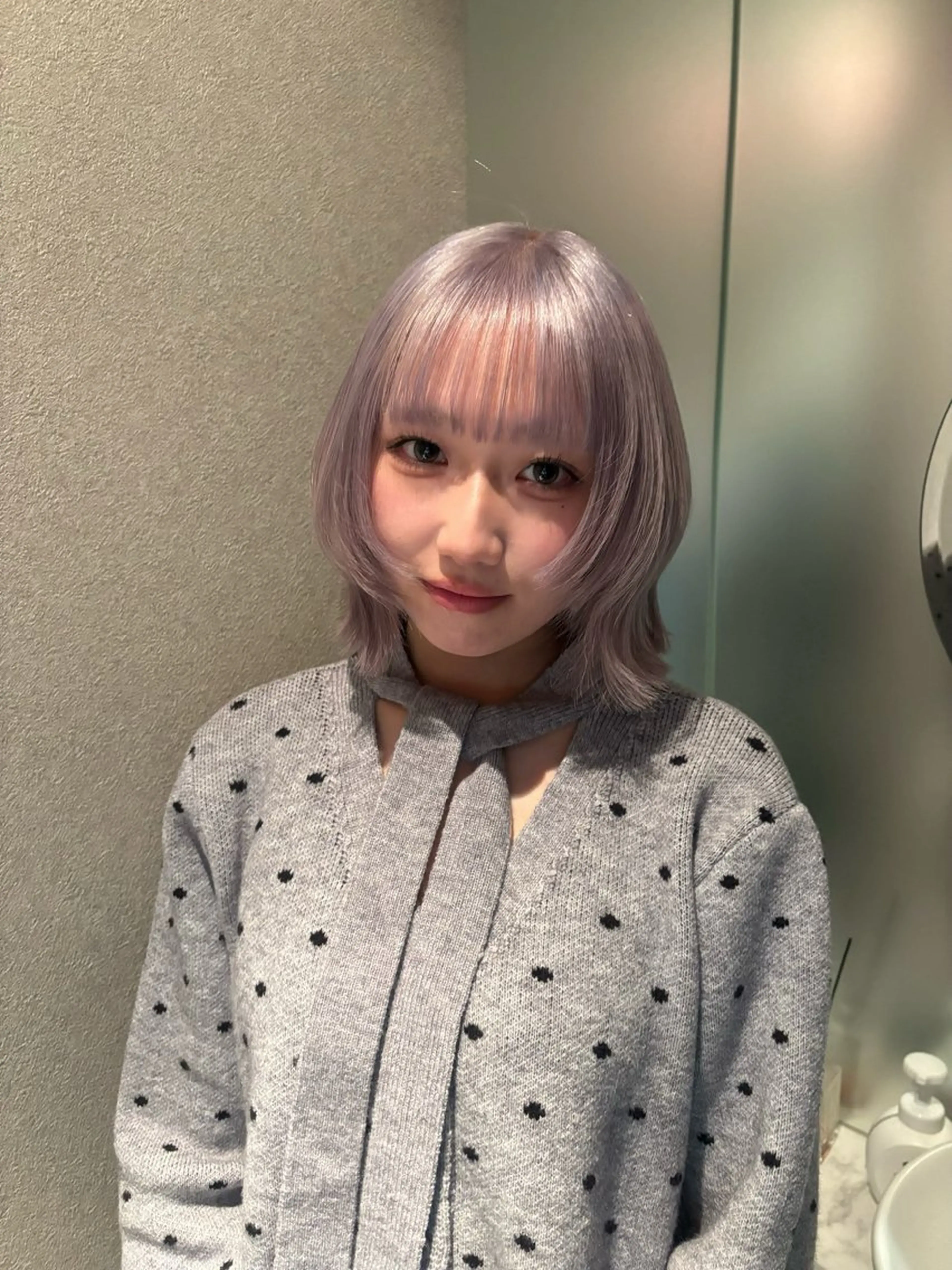 【🎀ミニモ学割🎀】ブリーチ+カラー +トリートメント + 韓国風コテ巻き ✧*｡の写真