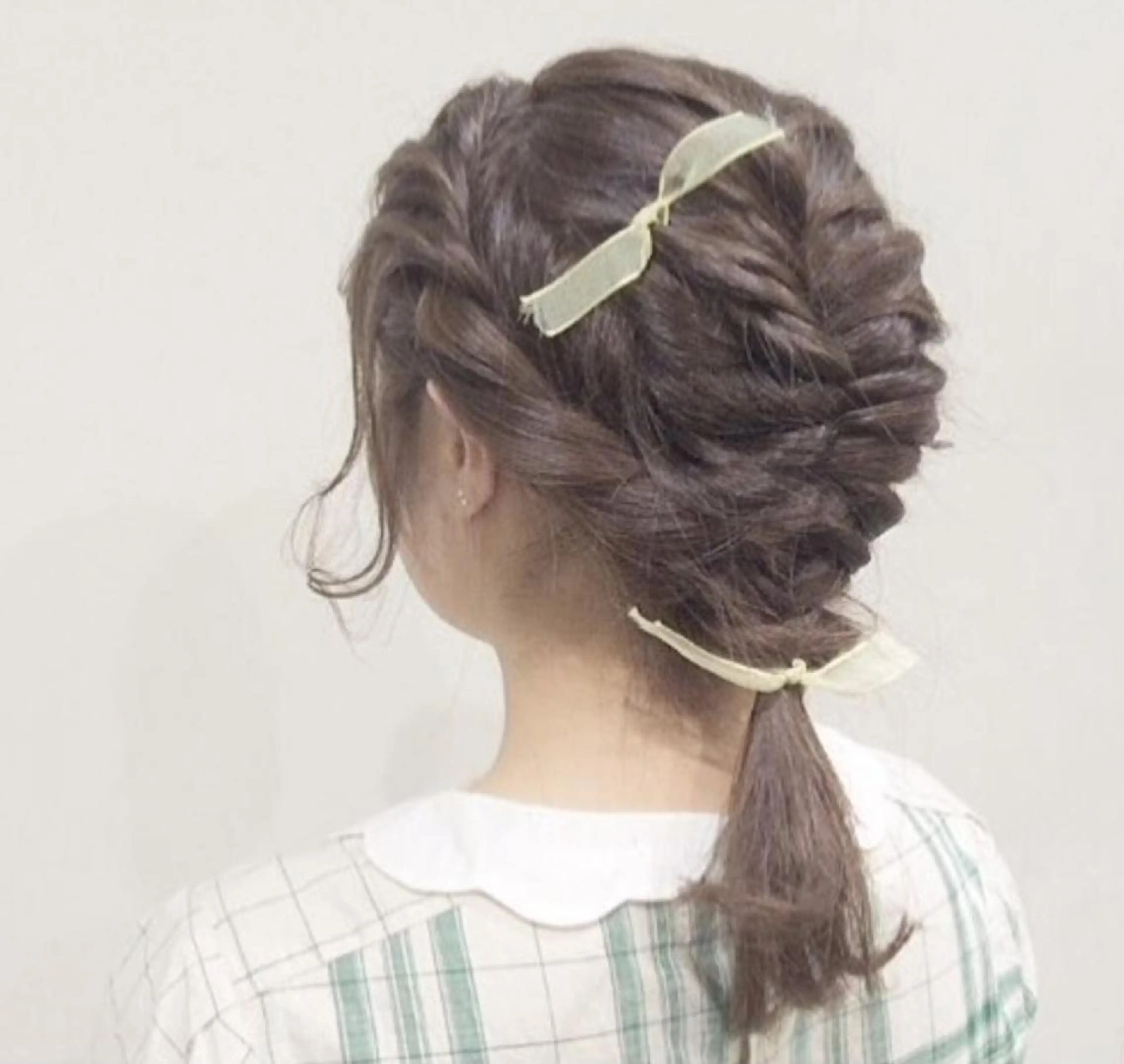 セミロング カラー ヘアアレンジ ベージュカラー 佐藤 美咲のヘアスタイル