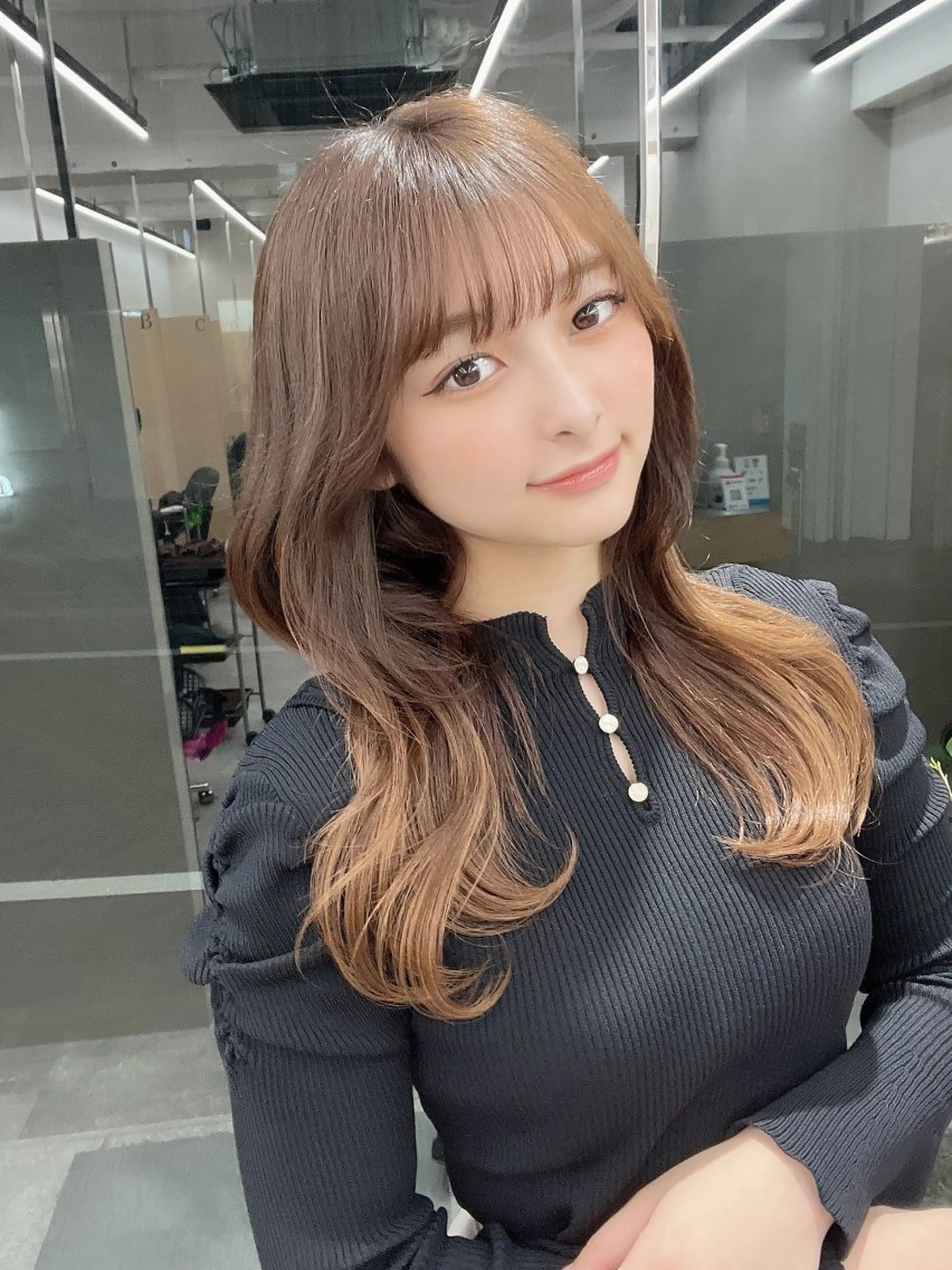 セミロング カラー カット ヘアカラー 🪞上品で可愛い韓国 ヘア🪞Rikutoのヘアスタイル