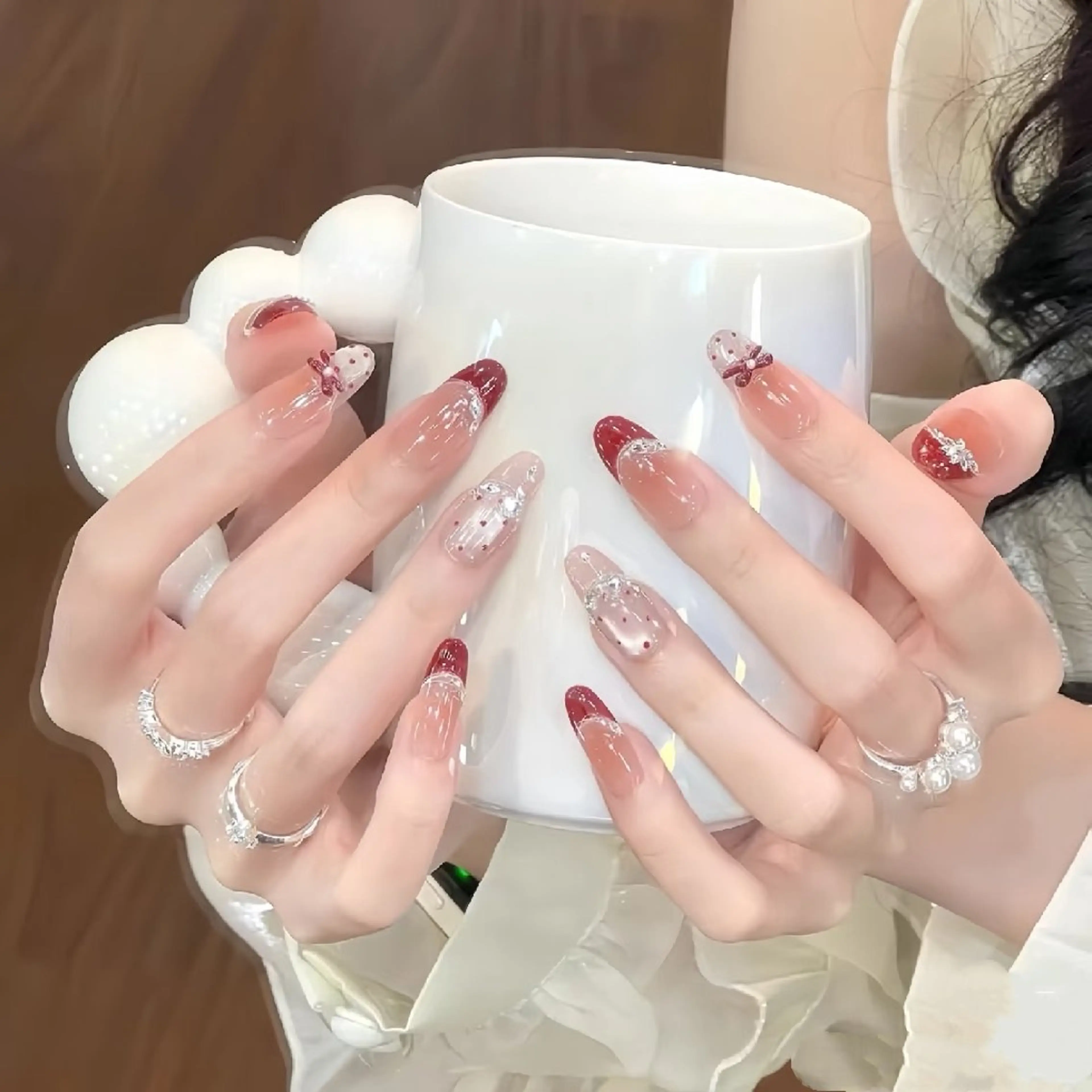ネイル ハンドネイル ハンドケア Hana Bloom Nail💗YUIのネイルデザイン