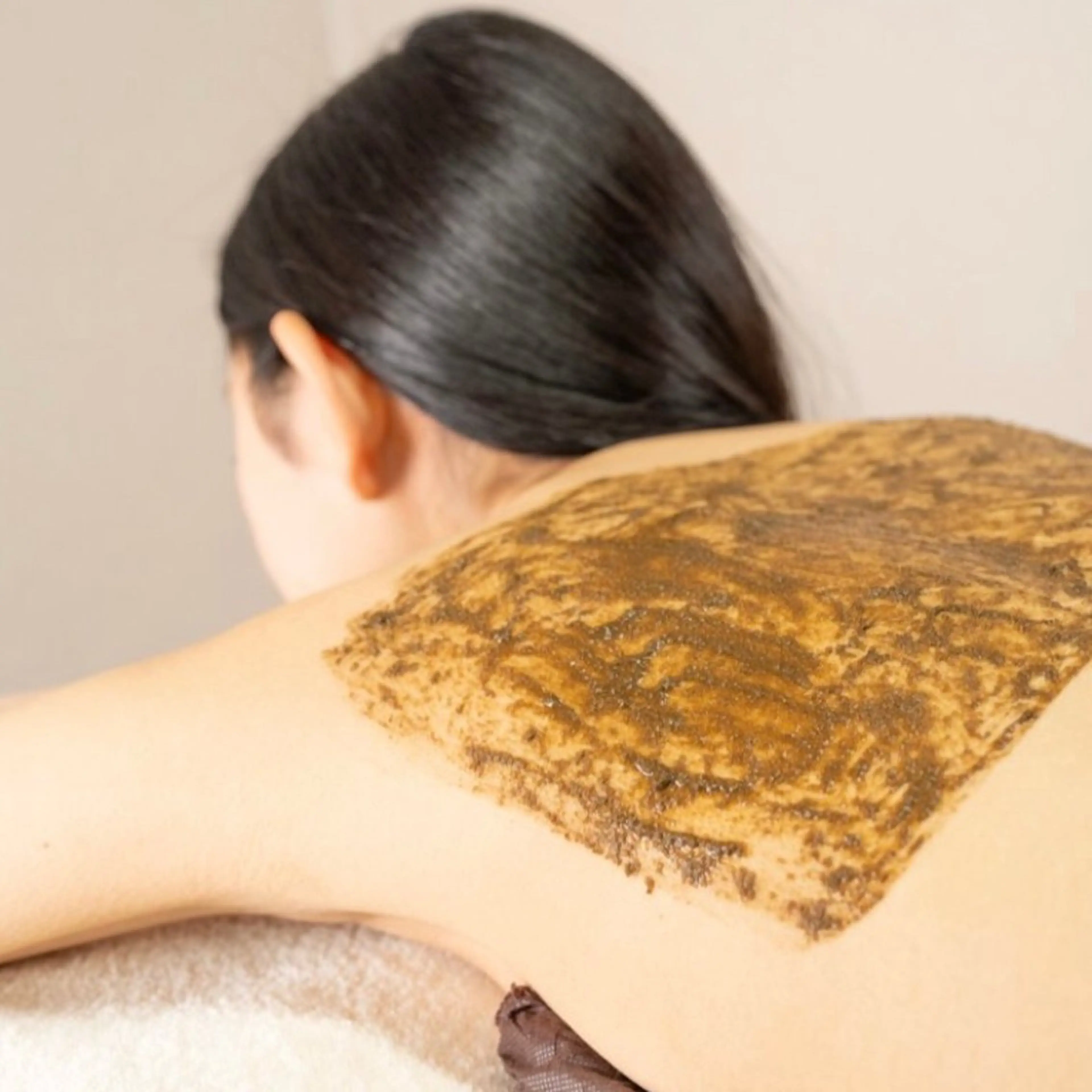 【✨ブライダルにおすすめ✨】剥けない！痛くない！🌿ハーブピーリング🌿【ボディLパーツ】の写真