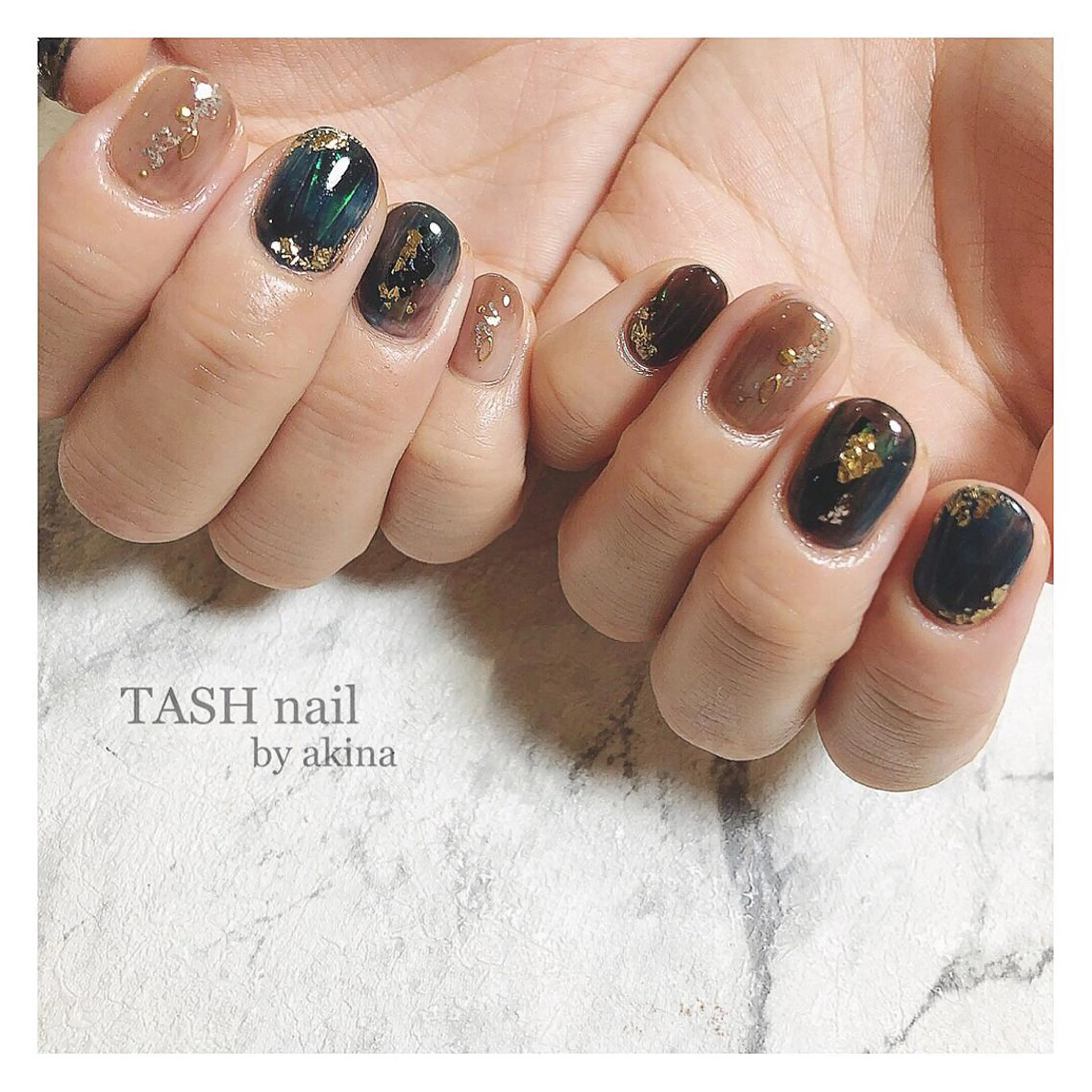ネイル ブルー グリーン ニュアンスネイル TASH nailのネイルデザイン