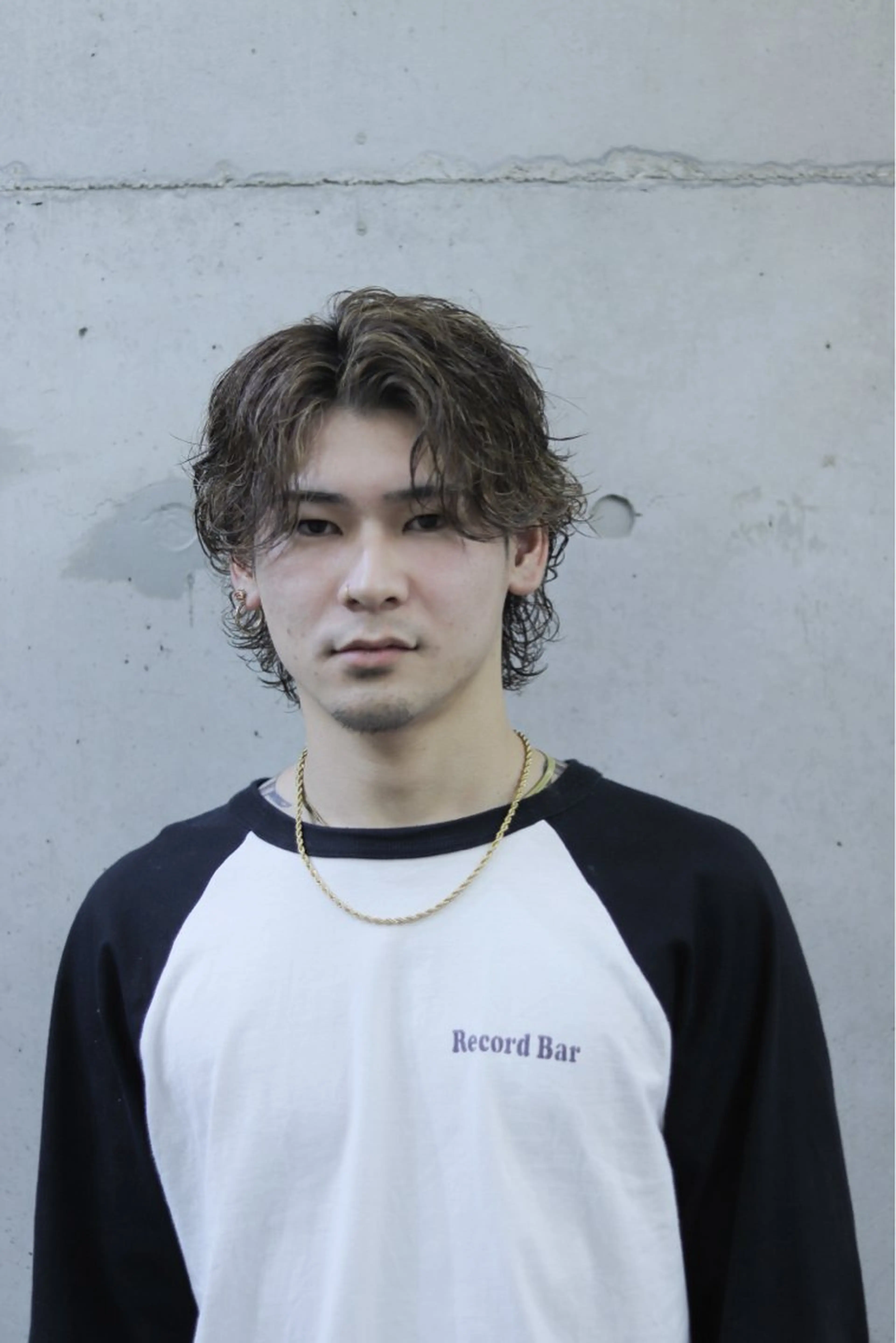 ミディアム カラー パーマ メンズ メンズメッシュ ブラウンカラー メッシュ カット パーマ 山口 陽平のヘアスタイル