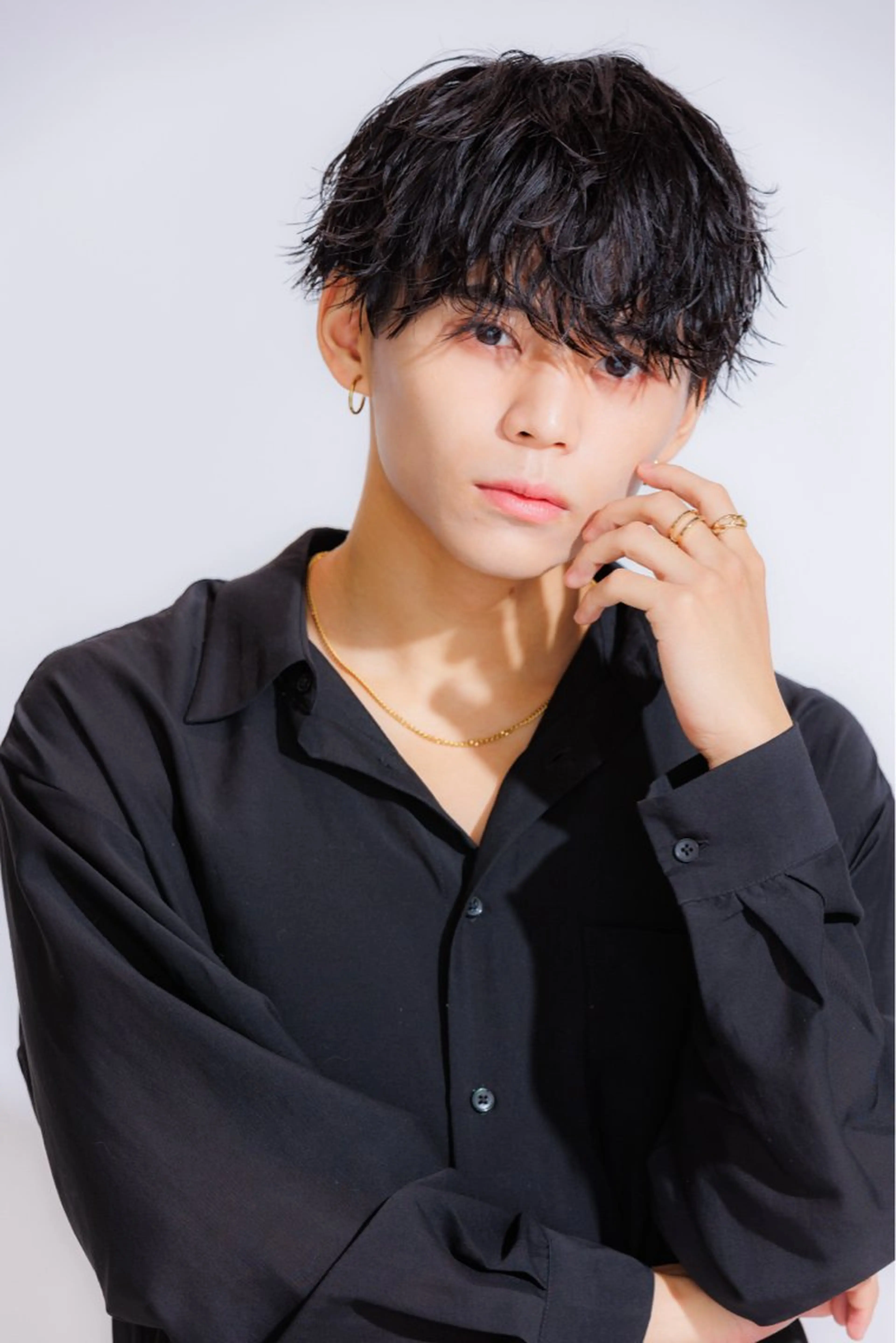 ミディアム 波巻きスパイラル 近藤剛　浦和のヘアスタイル