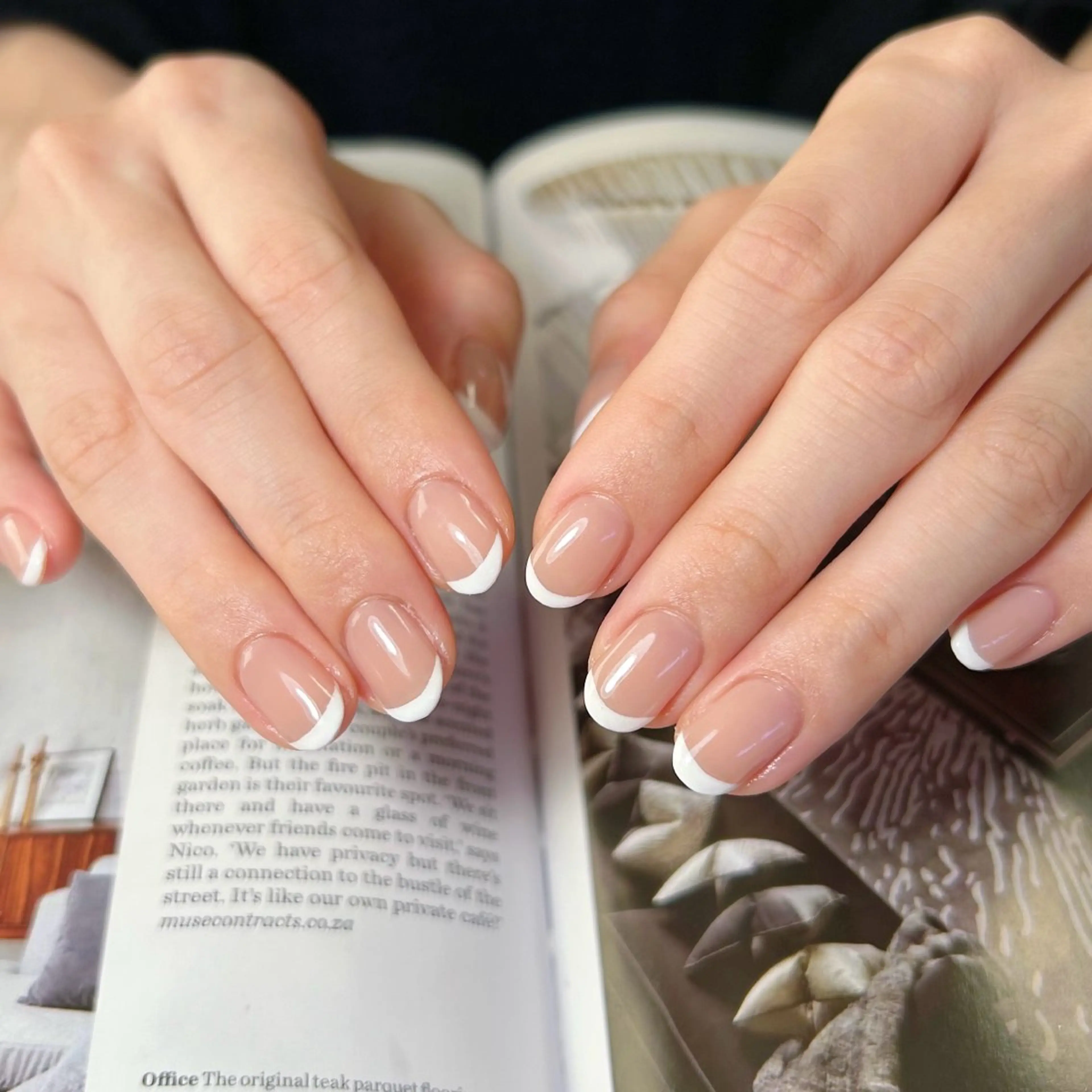 ネイル フレンチネイル Lofinails ちひろのネイルデザイン