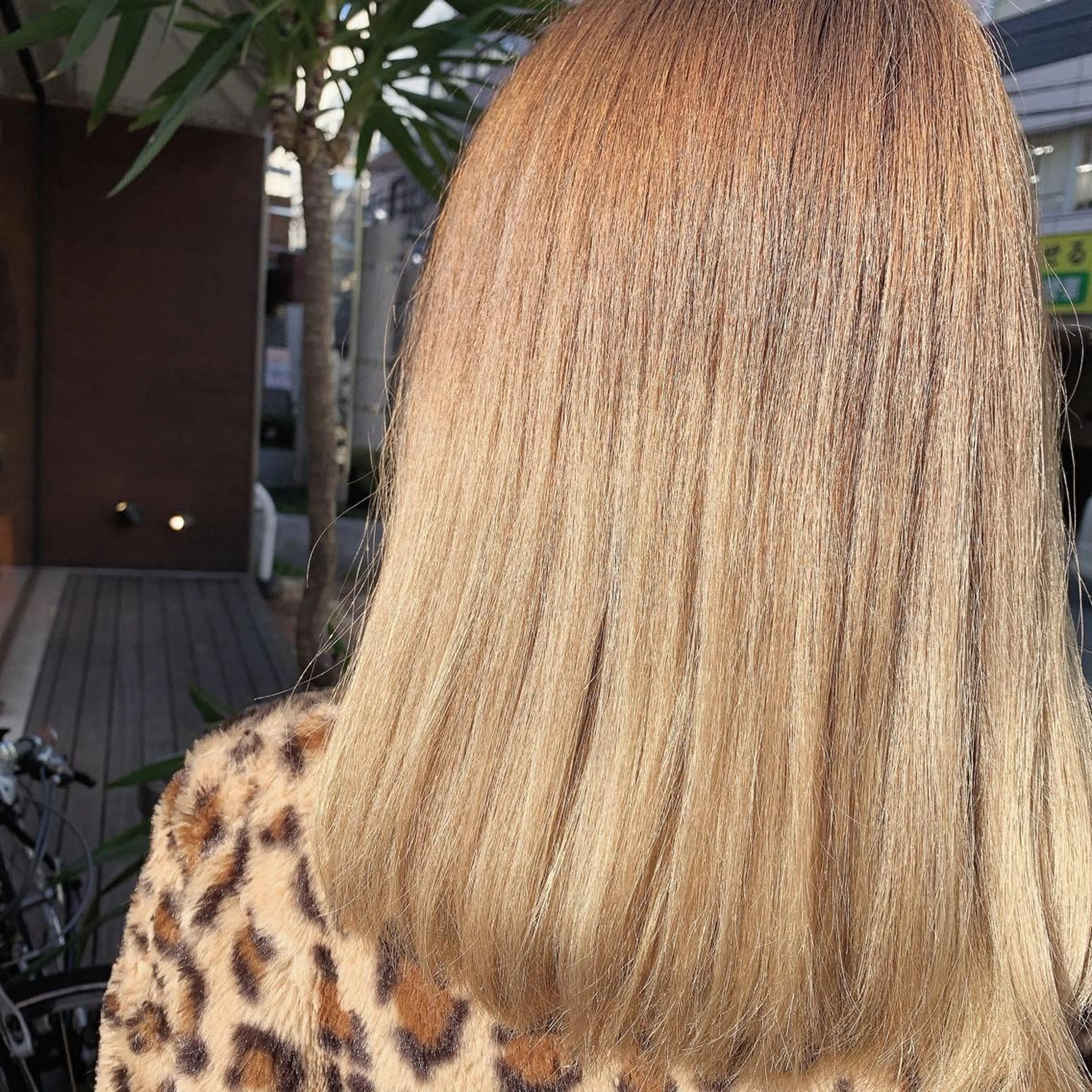 ミディアム カラー ベージュカラー ブリーチ デザインカラー グラデーションカラー 髪質改善&Spa fee by carrefour 大橋店[フィー・バイ・カルフール大橋]所属・stylist Yukieのヘアスタイル