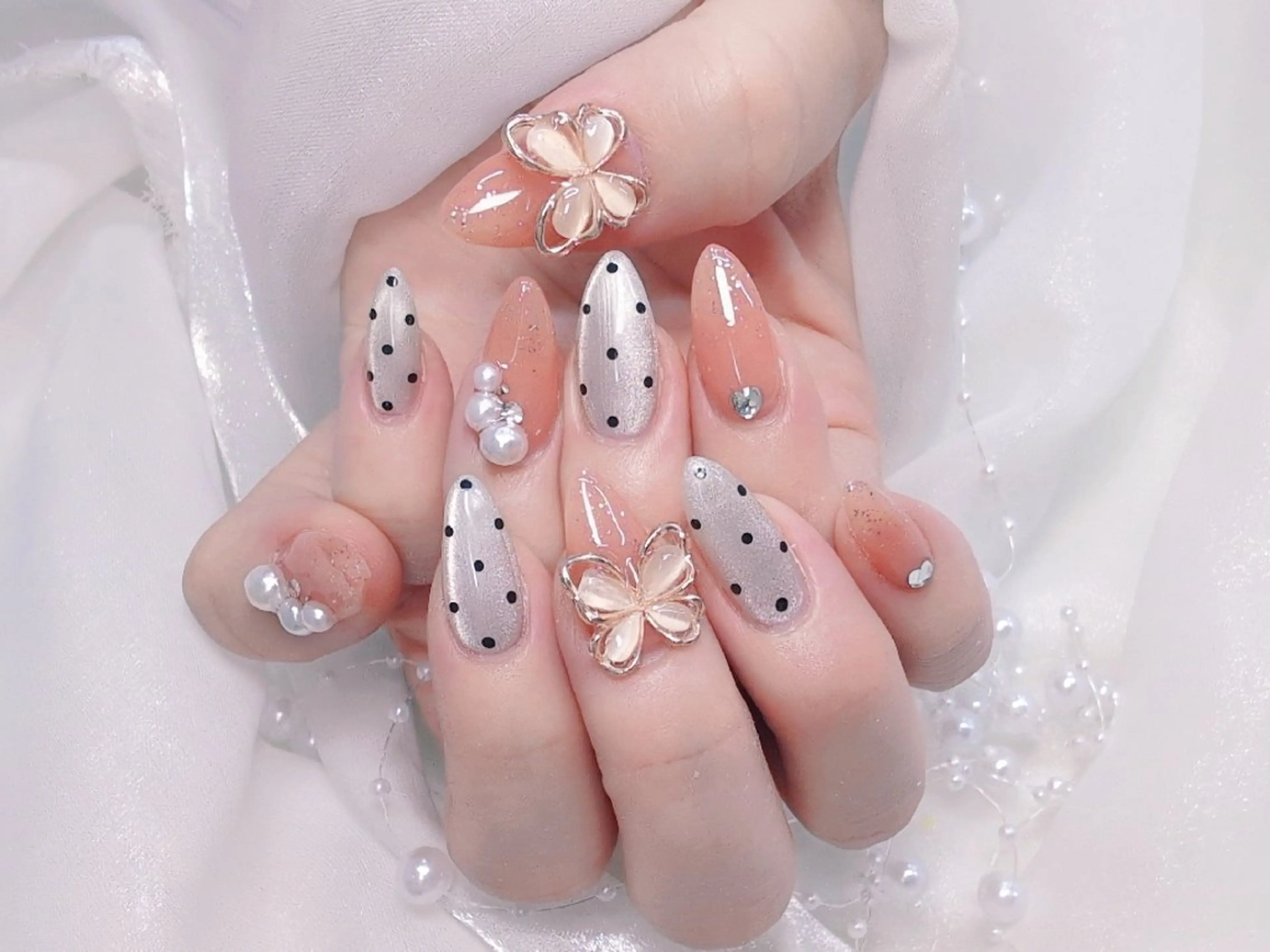ネイル フラッシュネイル フレンチネイル キラキラネイル ラメ(グリッター) マグネットネイル Chouette Nailのネイルデザイン