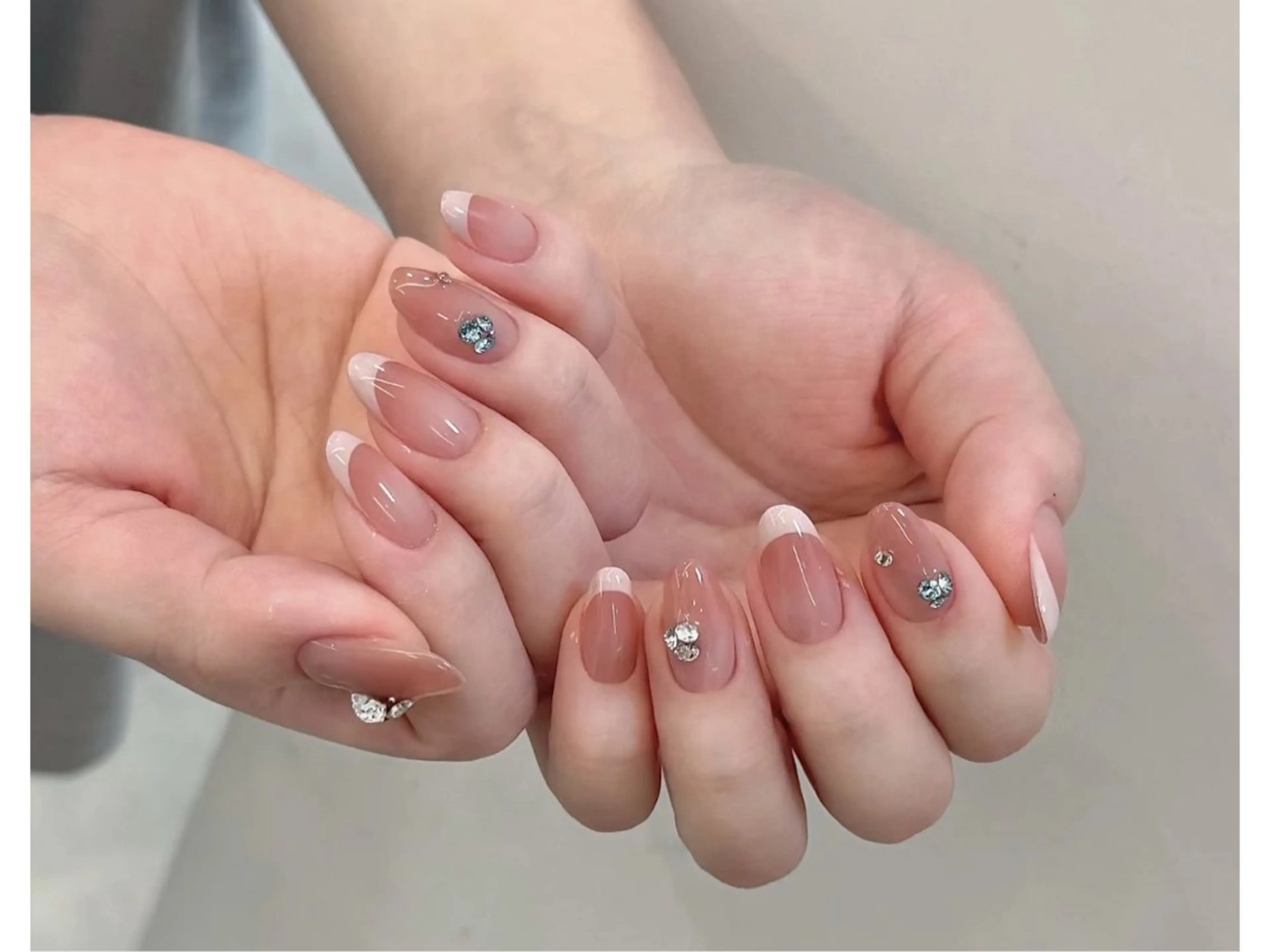 ネイル 西岡 真由美のネイルデザイン