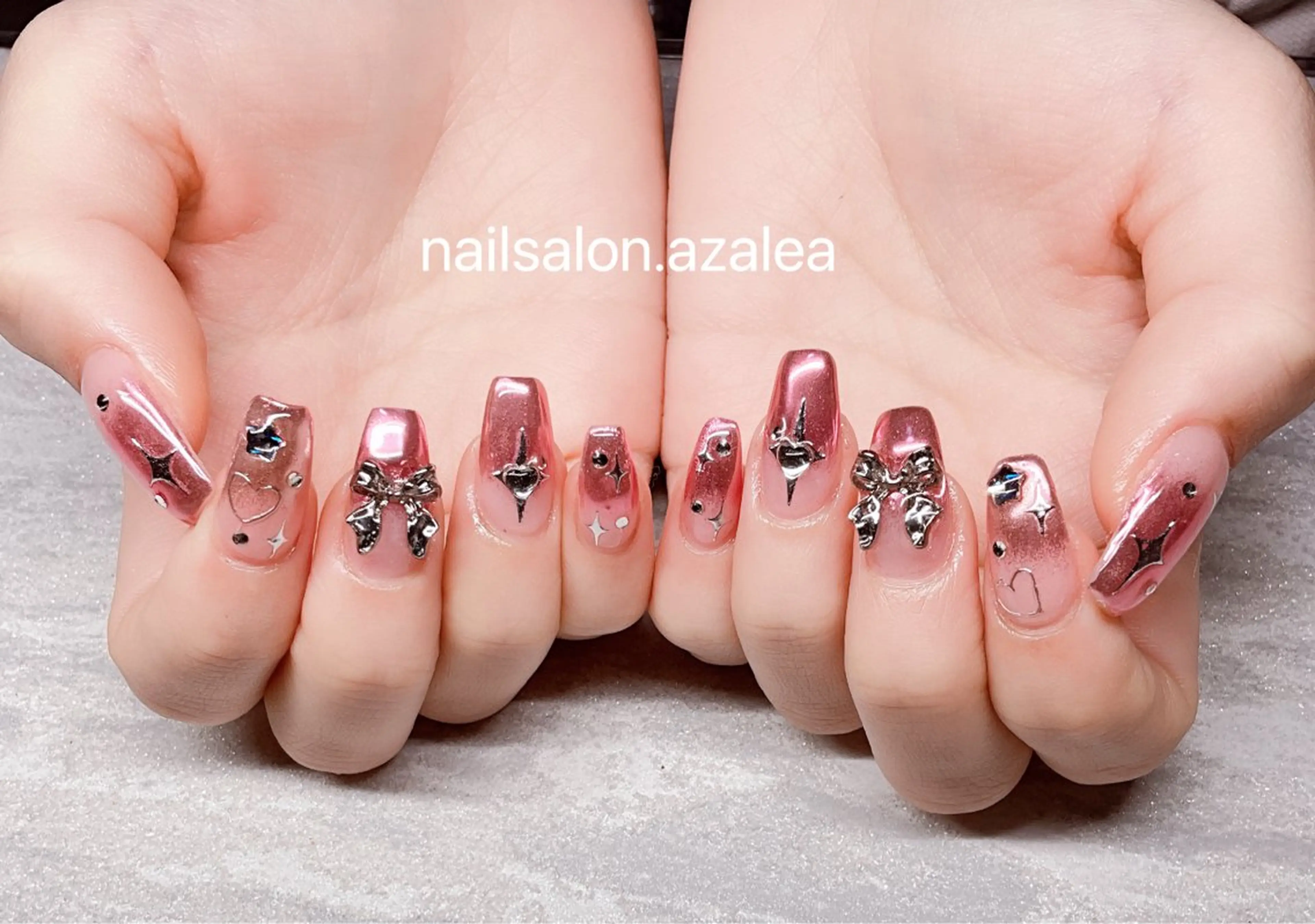 ネイル ハンドネイル R inのネイルデザイン