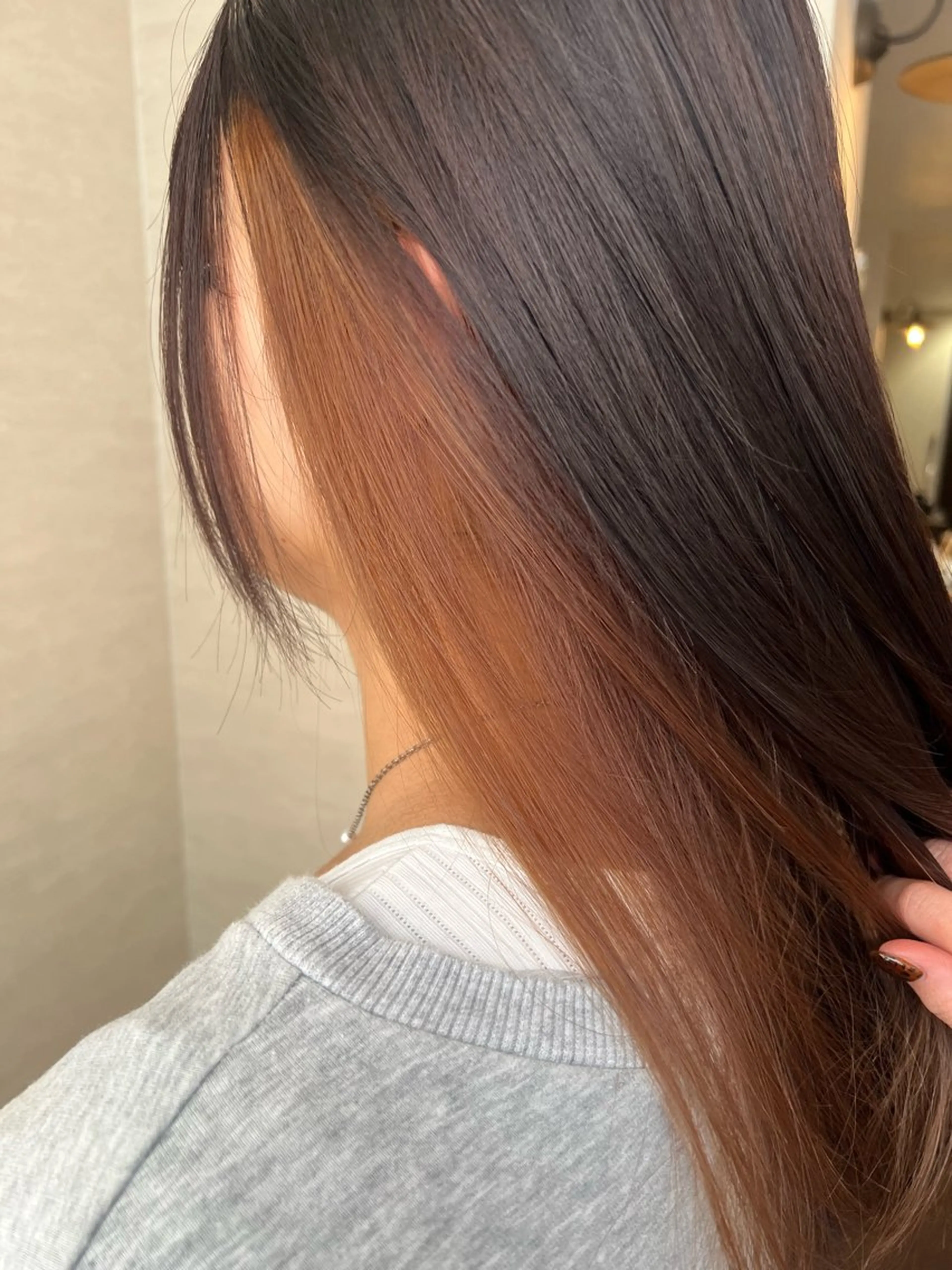 ロング カラー ベージュカラー ブリーチ 栗原 波輝のヘアスタイル