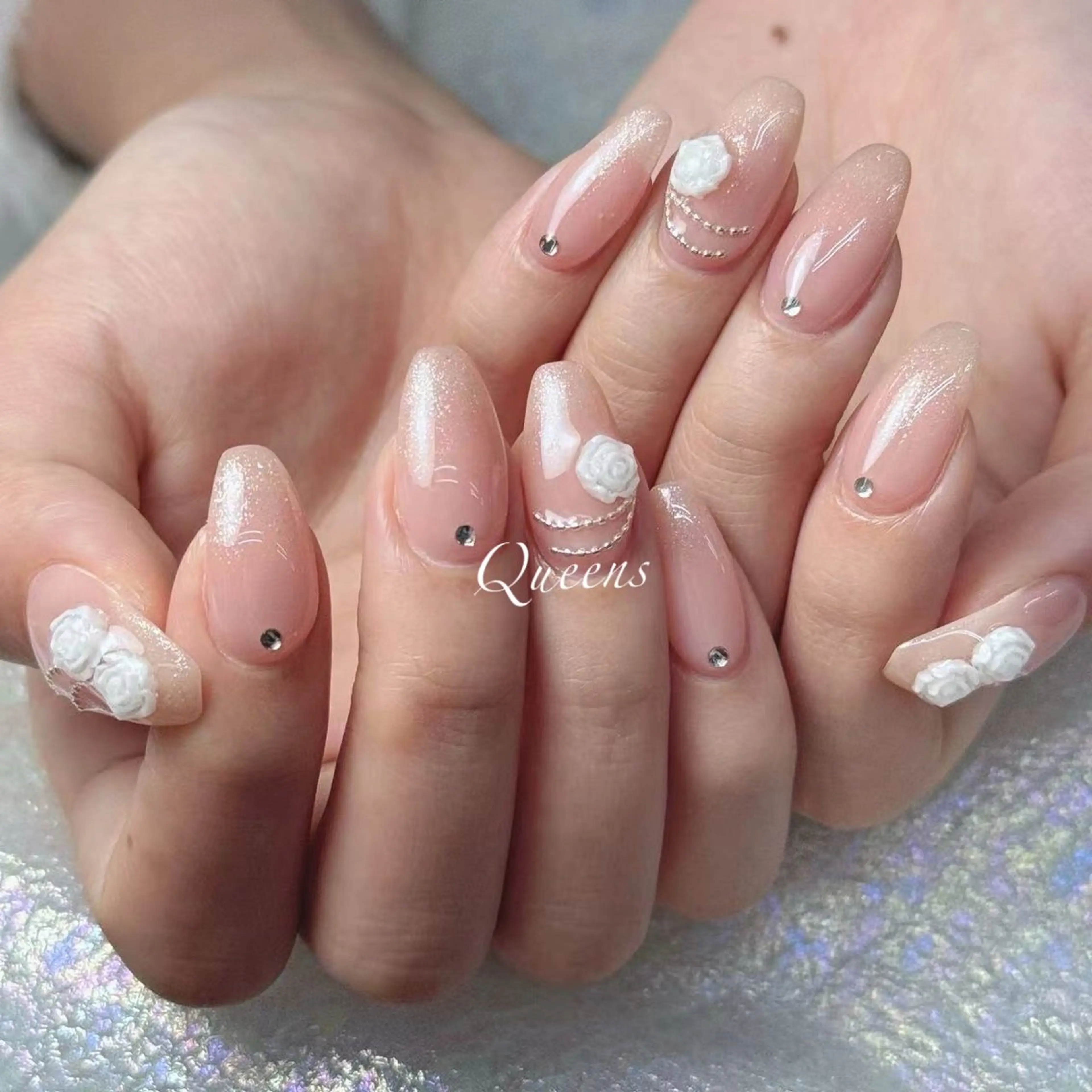 ネイル ハンドネイル Queens テイのネイルデザイン