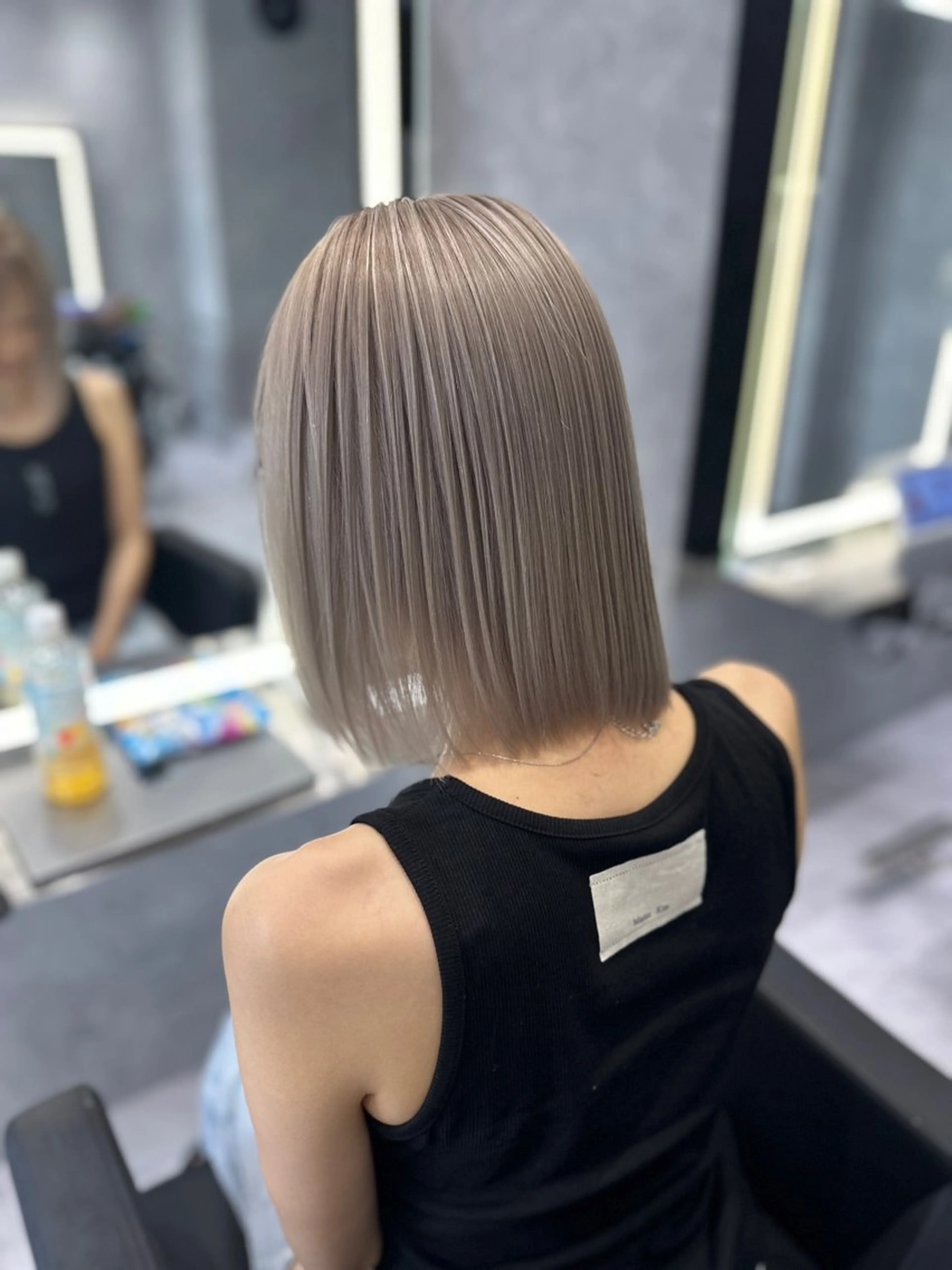 ショート カラー グレージュ ヘアカラー トリートメント 中村 さきのヘアスタイル