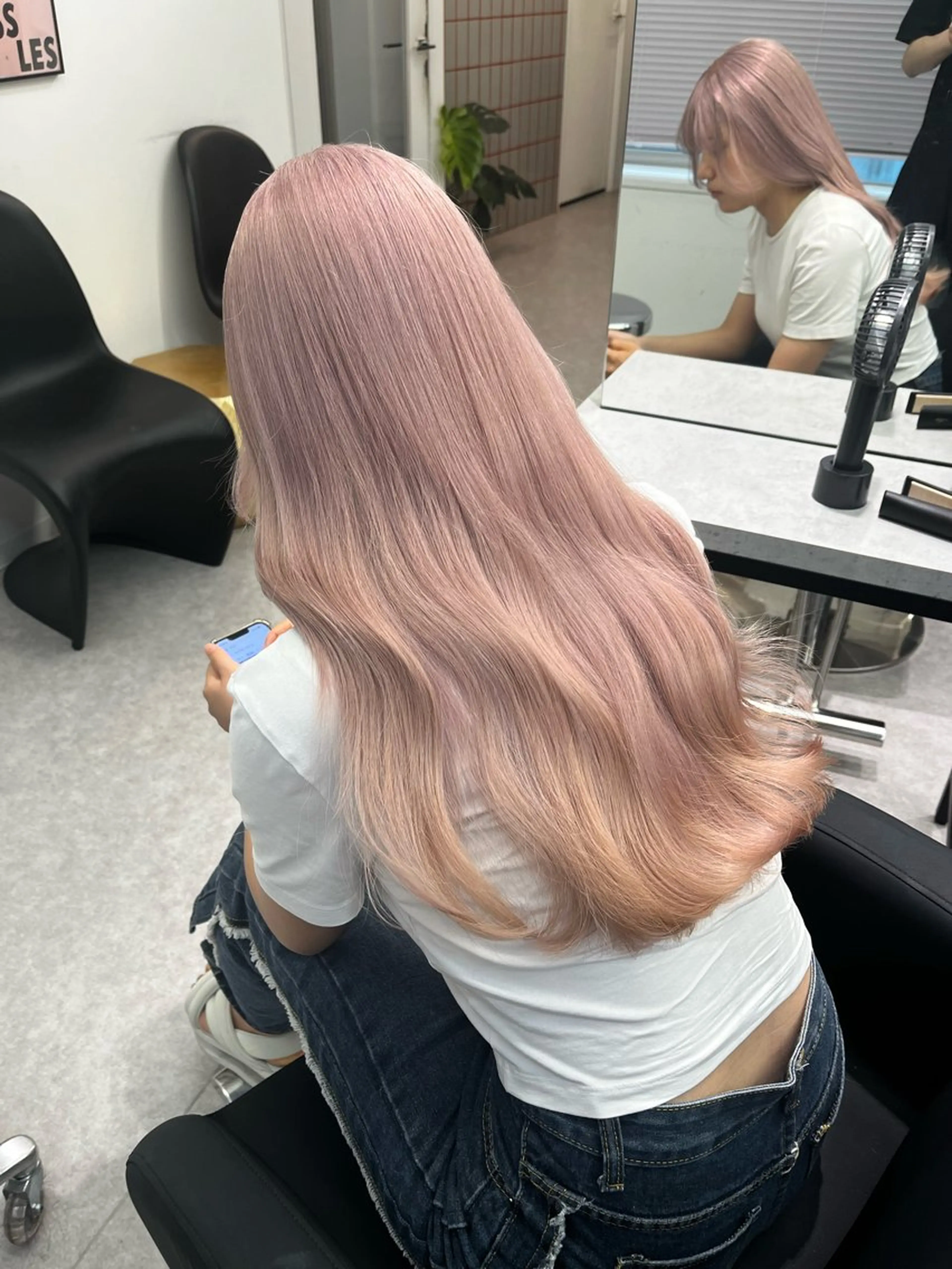 セミロング カラー ベージュカラー ブロンド ダブルカラー ハイトーンカラー ピンクカラー ヘアカラー トリートメント カットモデル様無料 💎saaya💎のヘアスタイル
