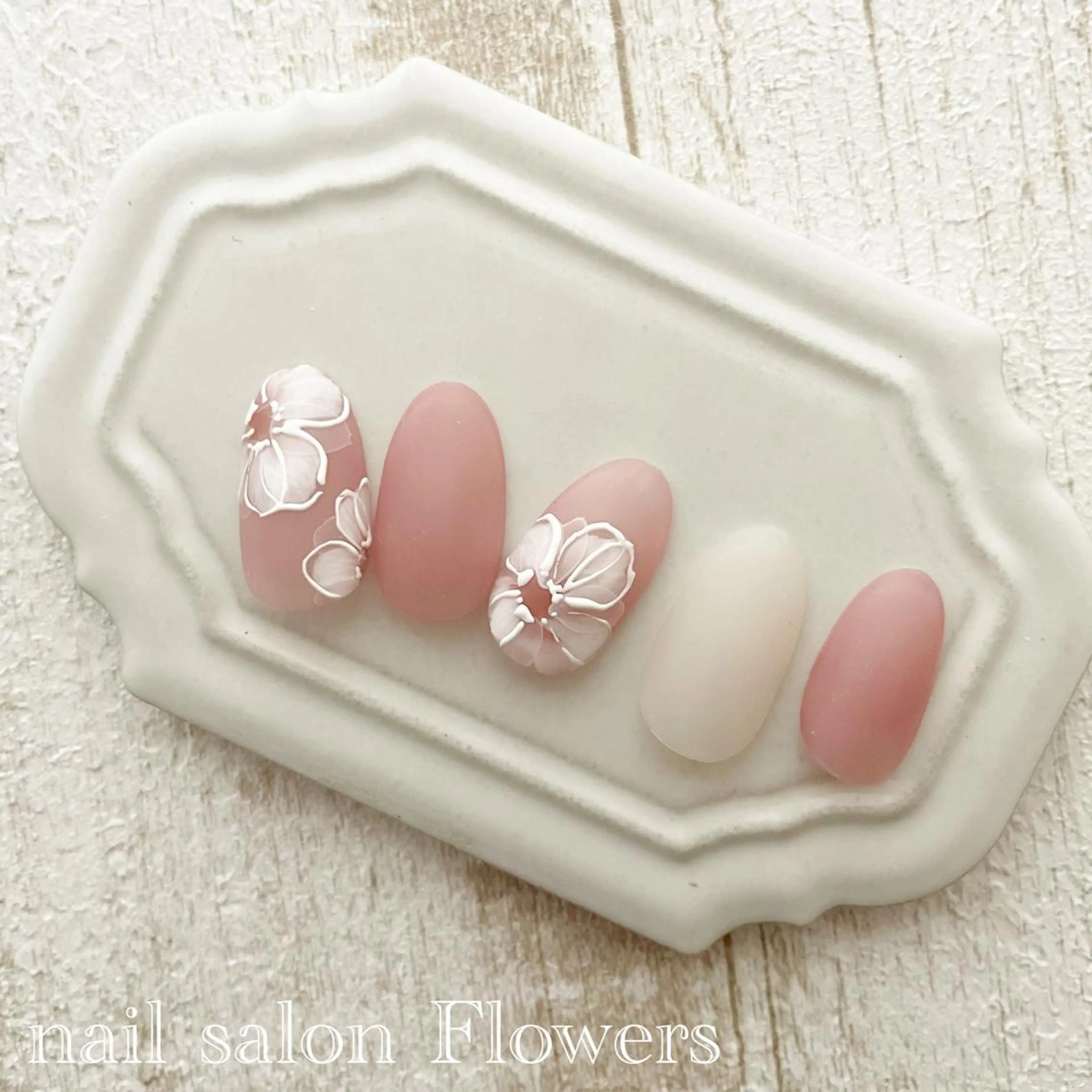 ネイル ハンドネイル Flowers Tomomiのネイルデザイン