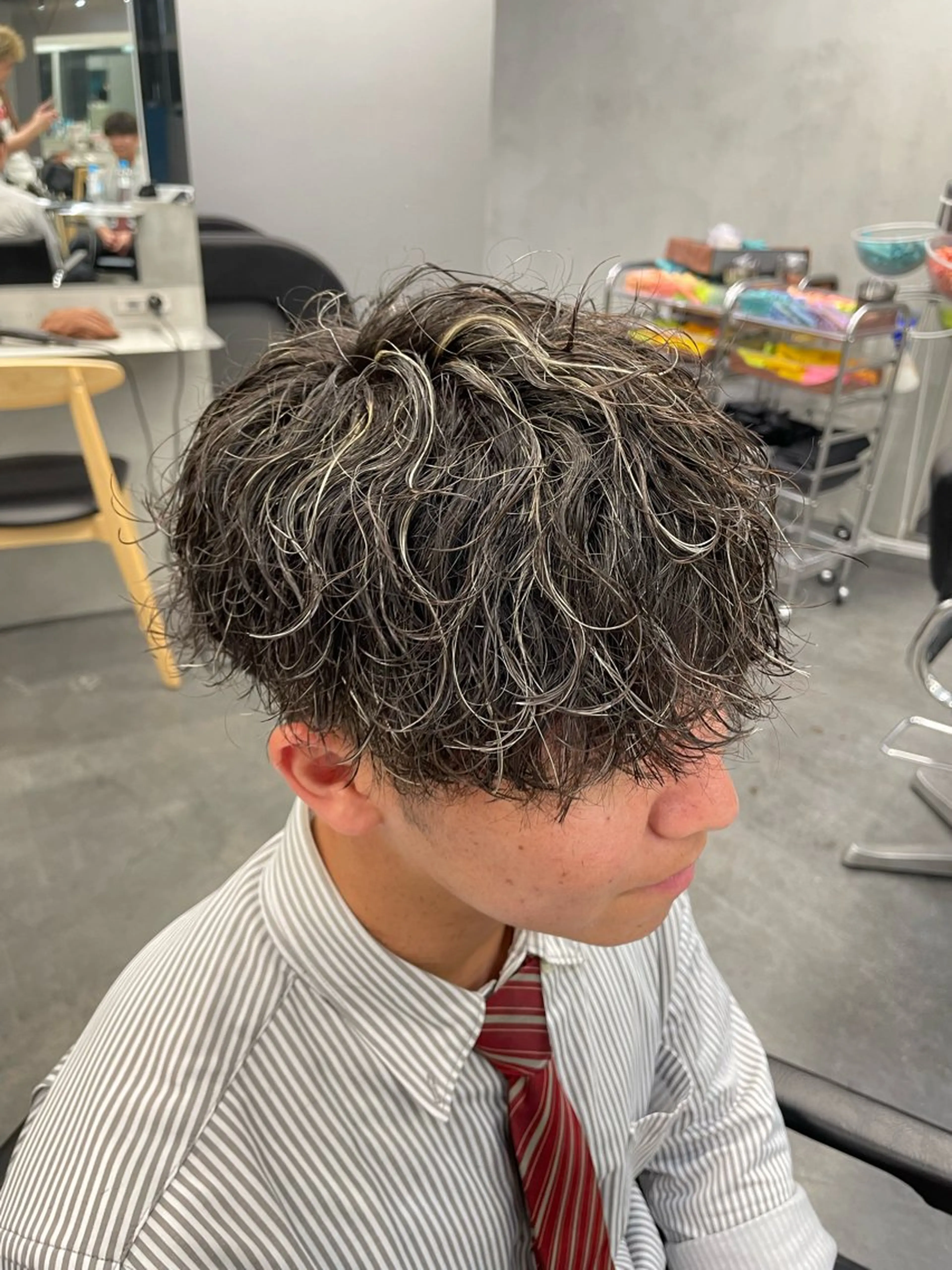パーマ メンズ メンズパーマ ツイストスパイラルパーマ 波巻きパーマ ニュアンスパーマ スパイラルパーマ fifth リュウセイのヘアスタイル