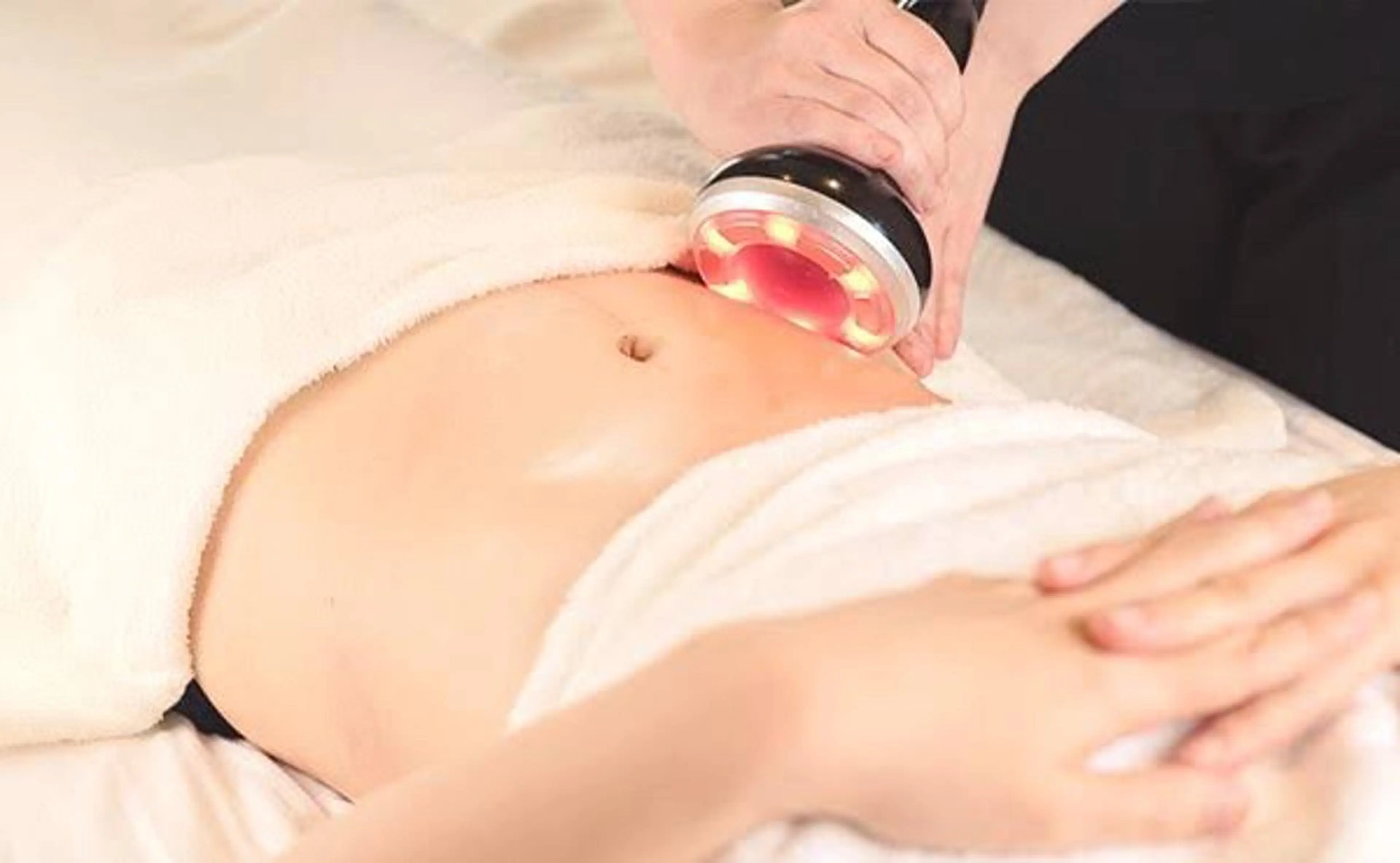 【痩身】【お腹】ぽっこりお腹･浮き輪肉に🙆‍♀便秘の方にも◎スッキリ引き締め🔥 キャビ/ラジオ波/吸引/EMSの写真