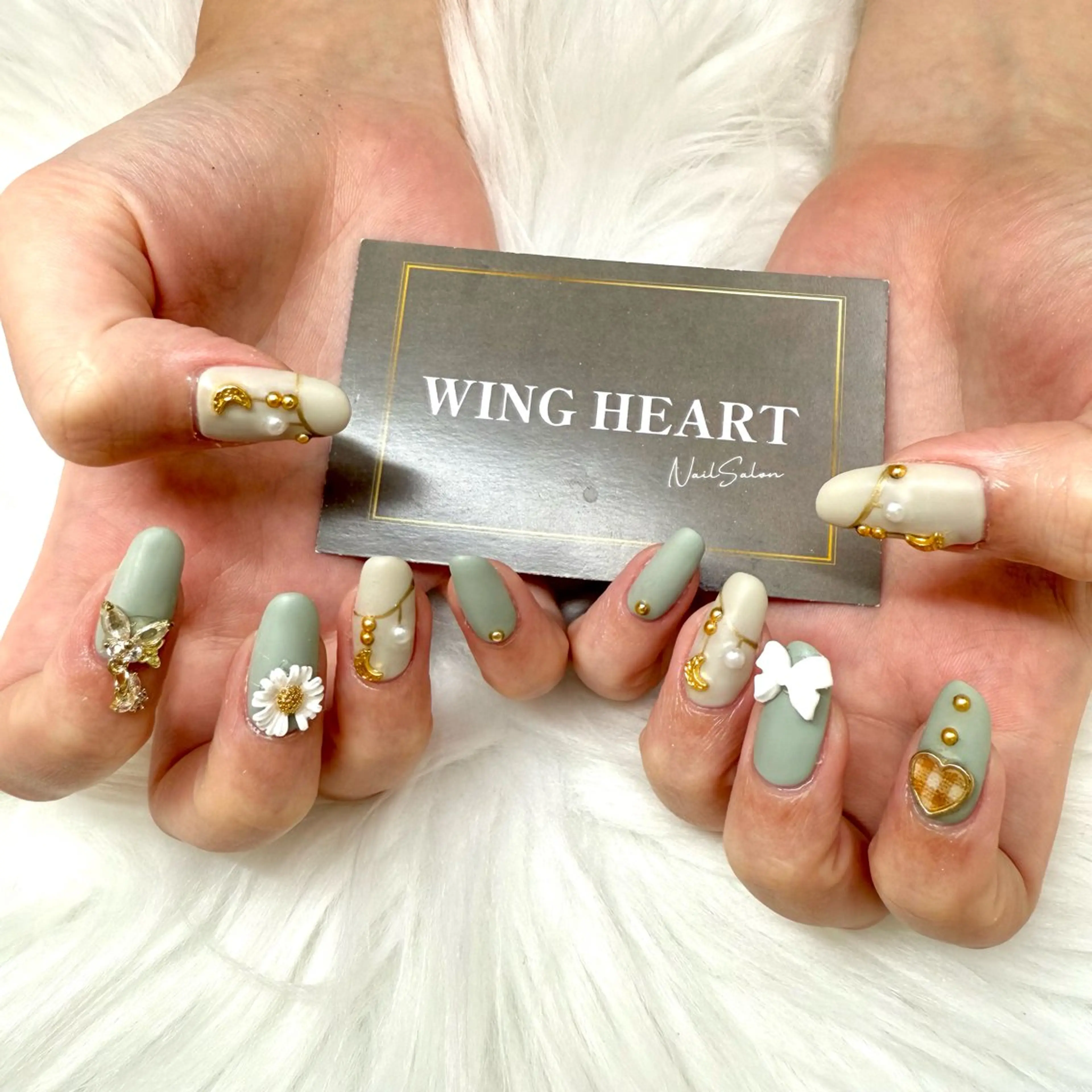 ネイル I. AYUMIのネイルデザイン