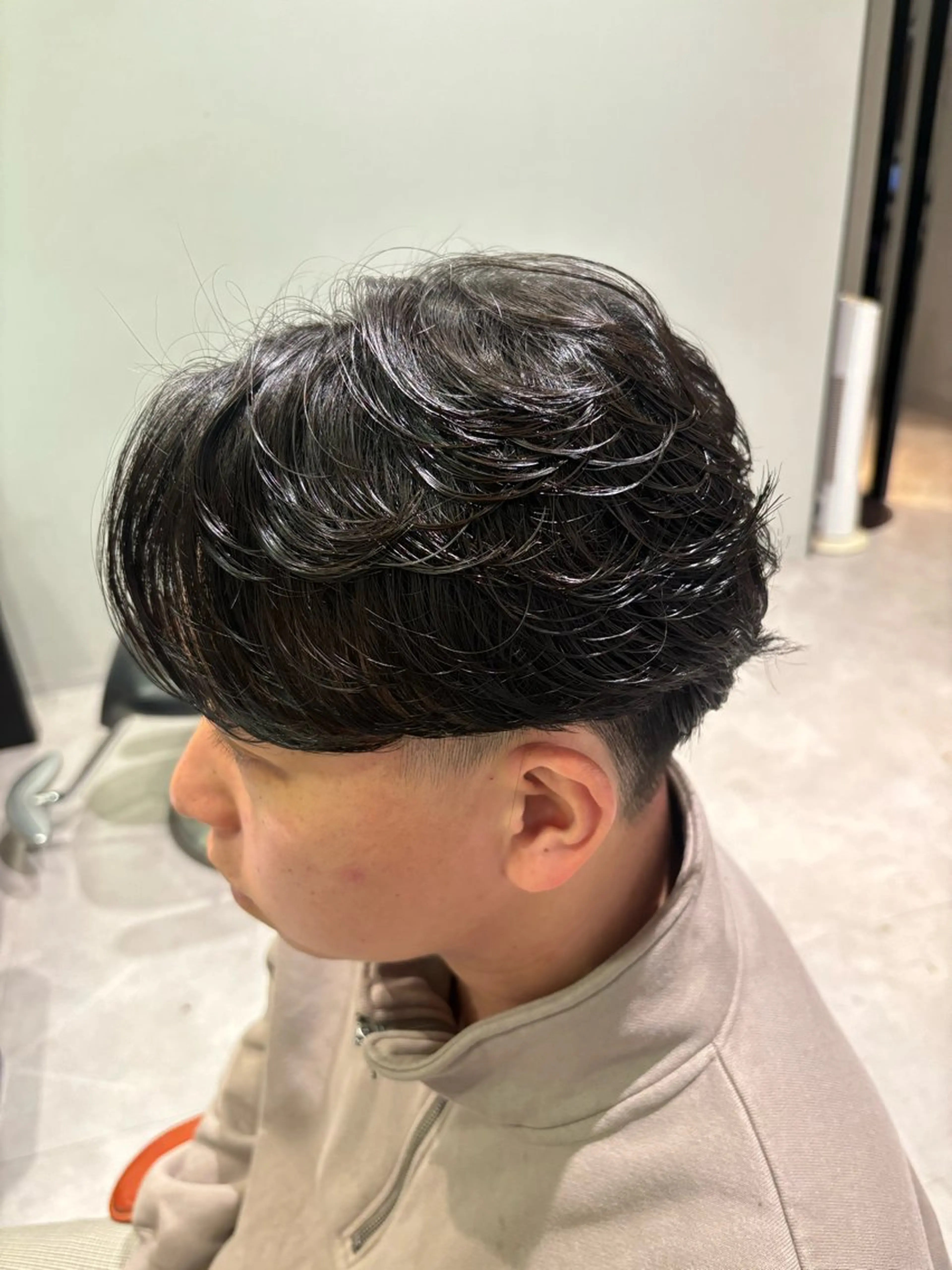 ショート パーマ メンズ フェザーパーマ メンズパーマ メンズ特化／韓国風 /江戸谷大晴のヘアスタイル