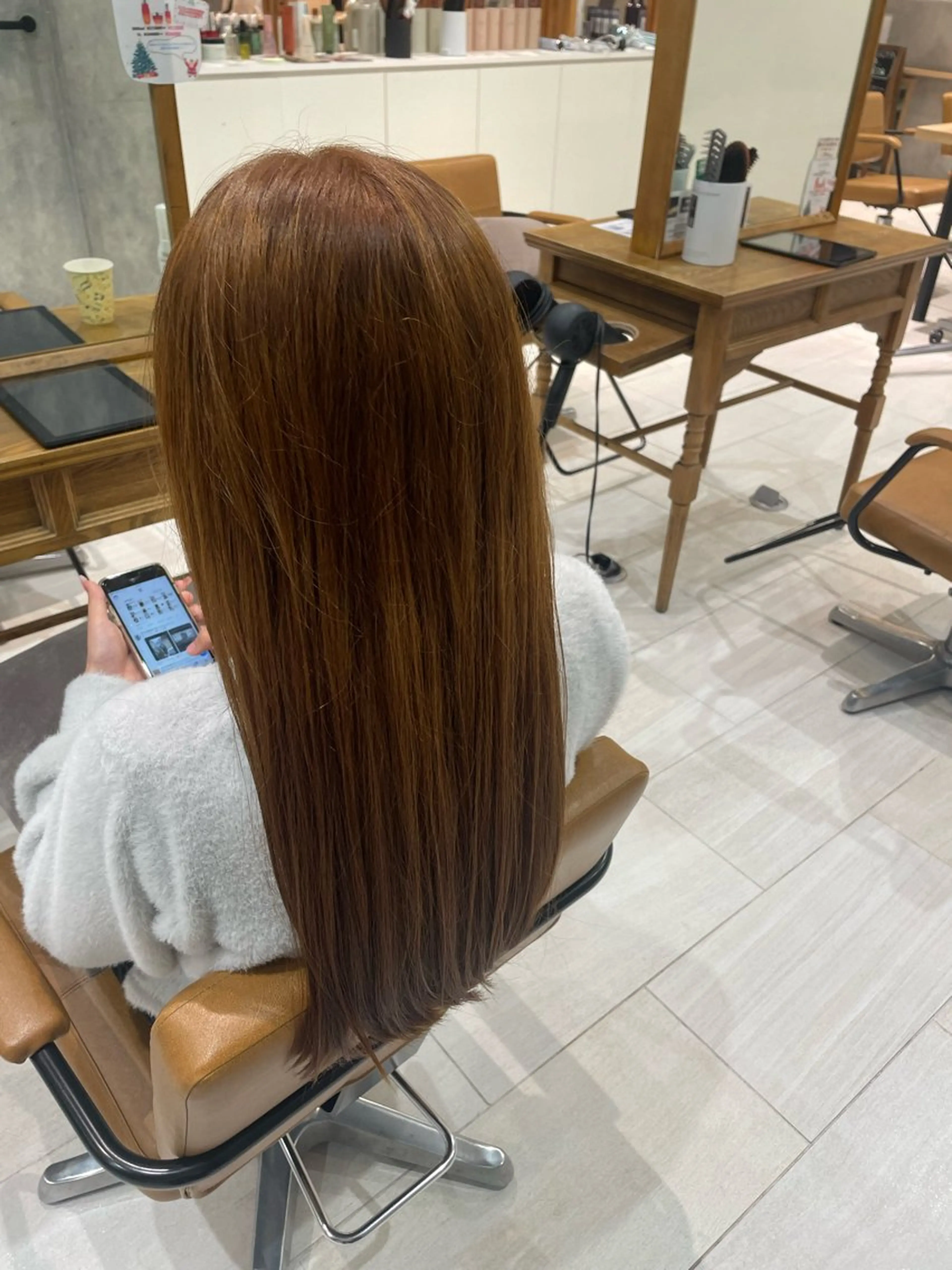 ロング aere AVEDA大船店所属・🦋艶カラー陽菜 🦋のヘアスタイル