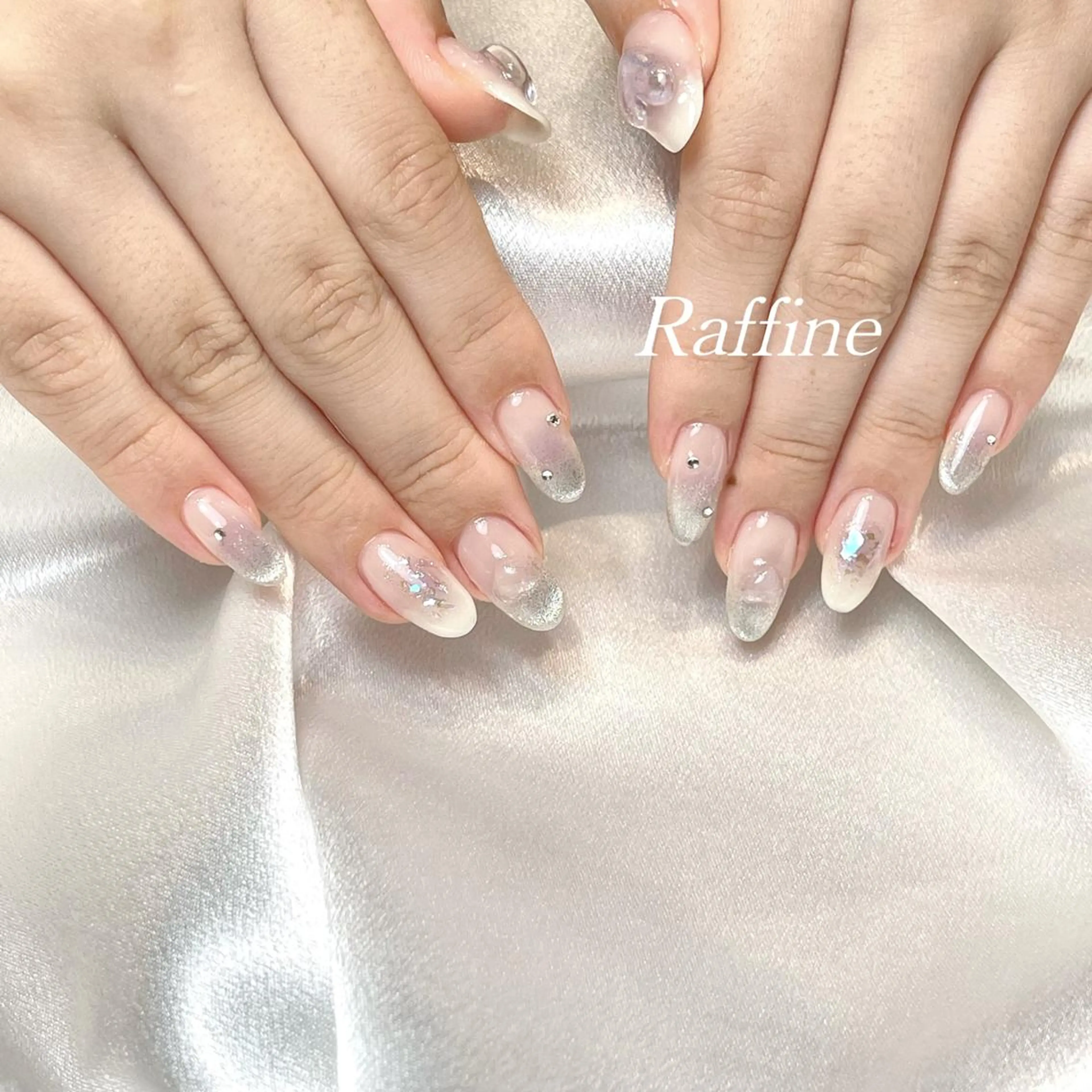 ネイル RAFFINE haru🦋🩵のネイルデザイン