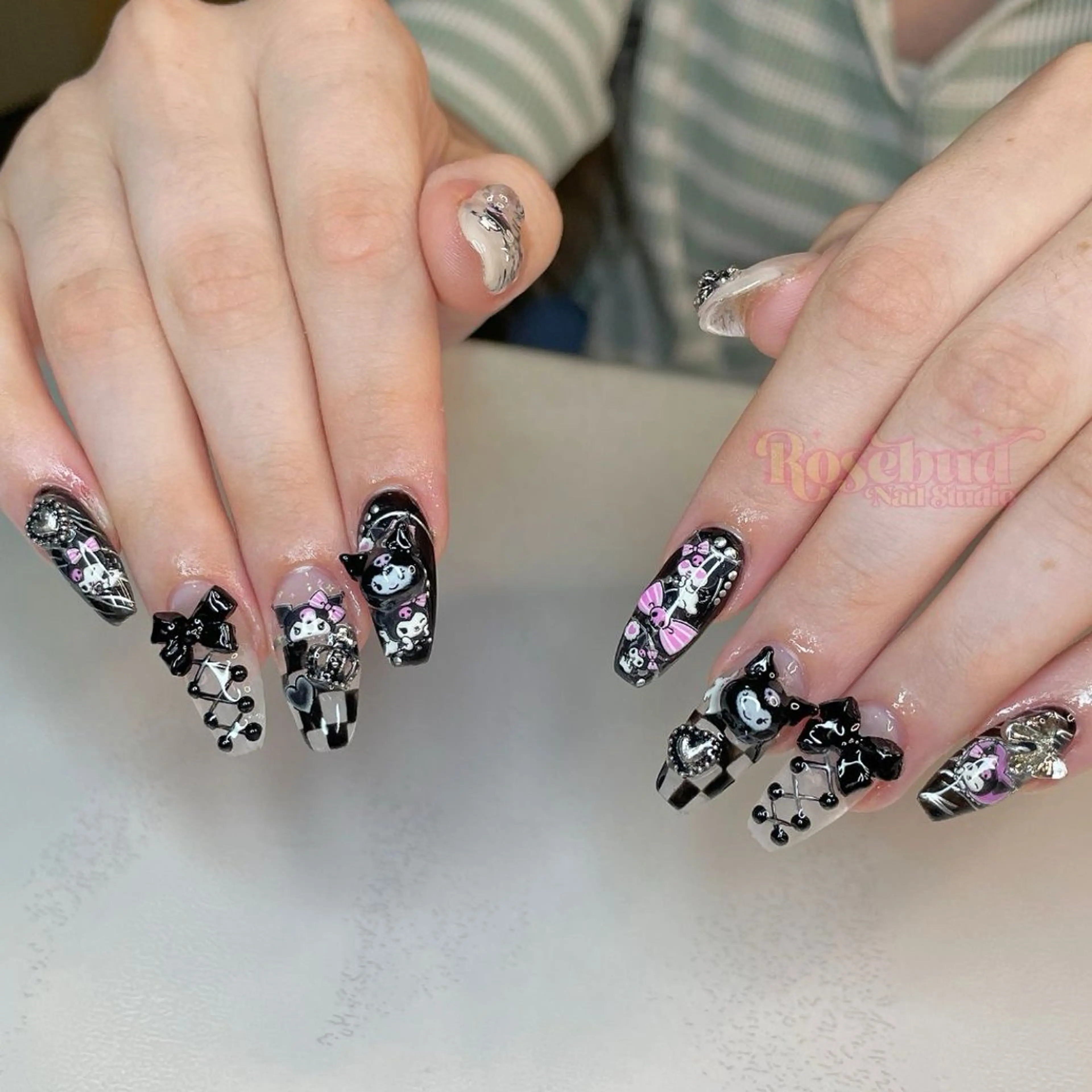 ネイル マグネットネイル ピンク ネイルチップ 冬ネイル Lee Nailsのネイルデザイン
