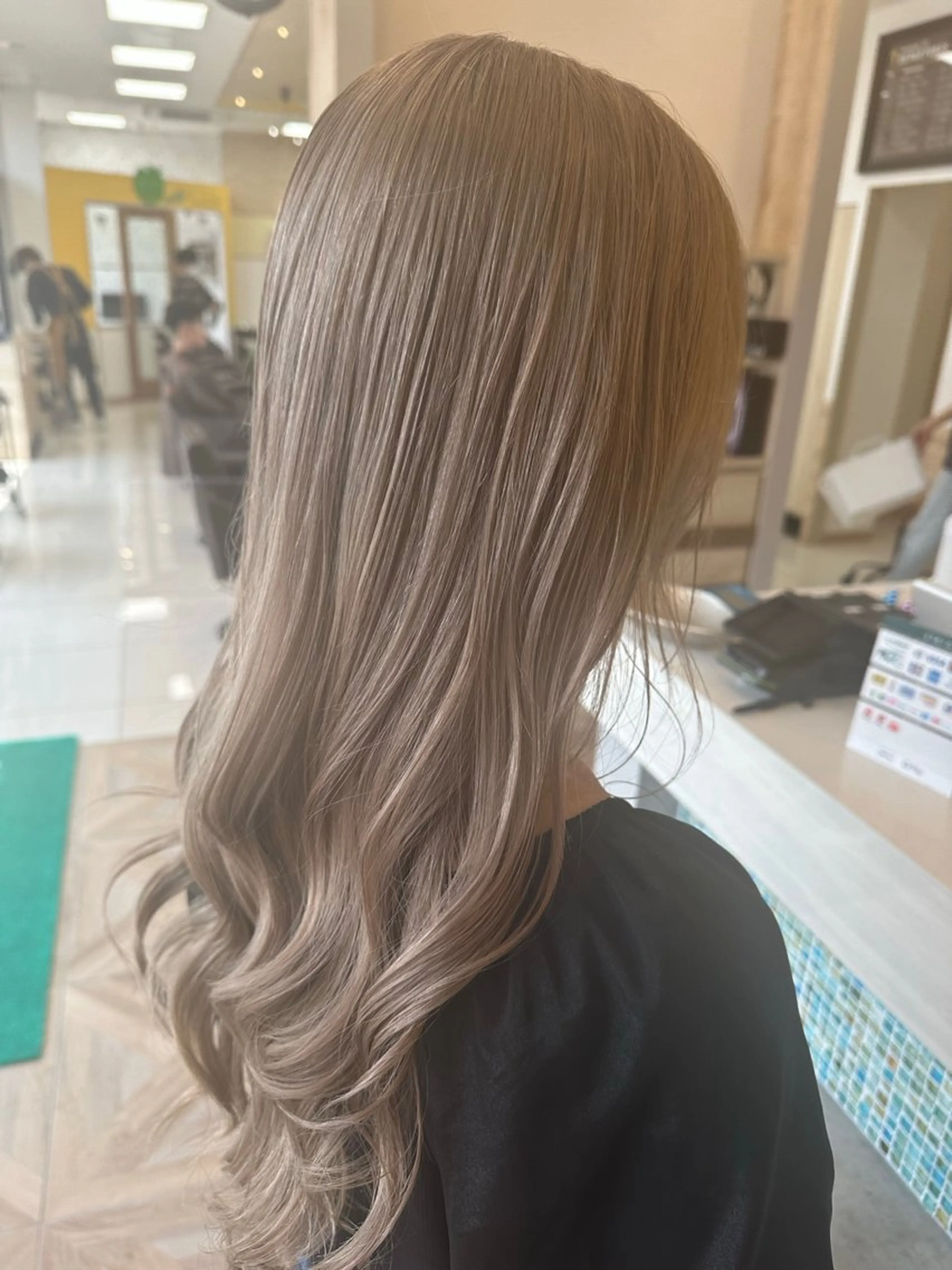 カラー ベージュカラー ブリーチ ミルクティーベージュ EARTH天文館店 ✨RUIのヘアスタイル