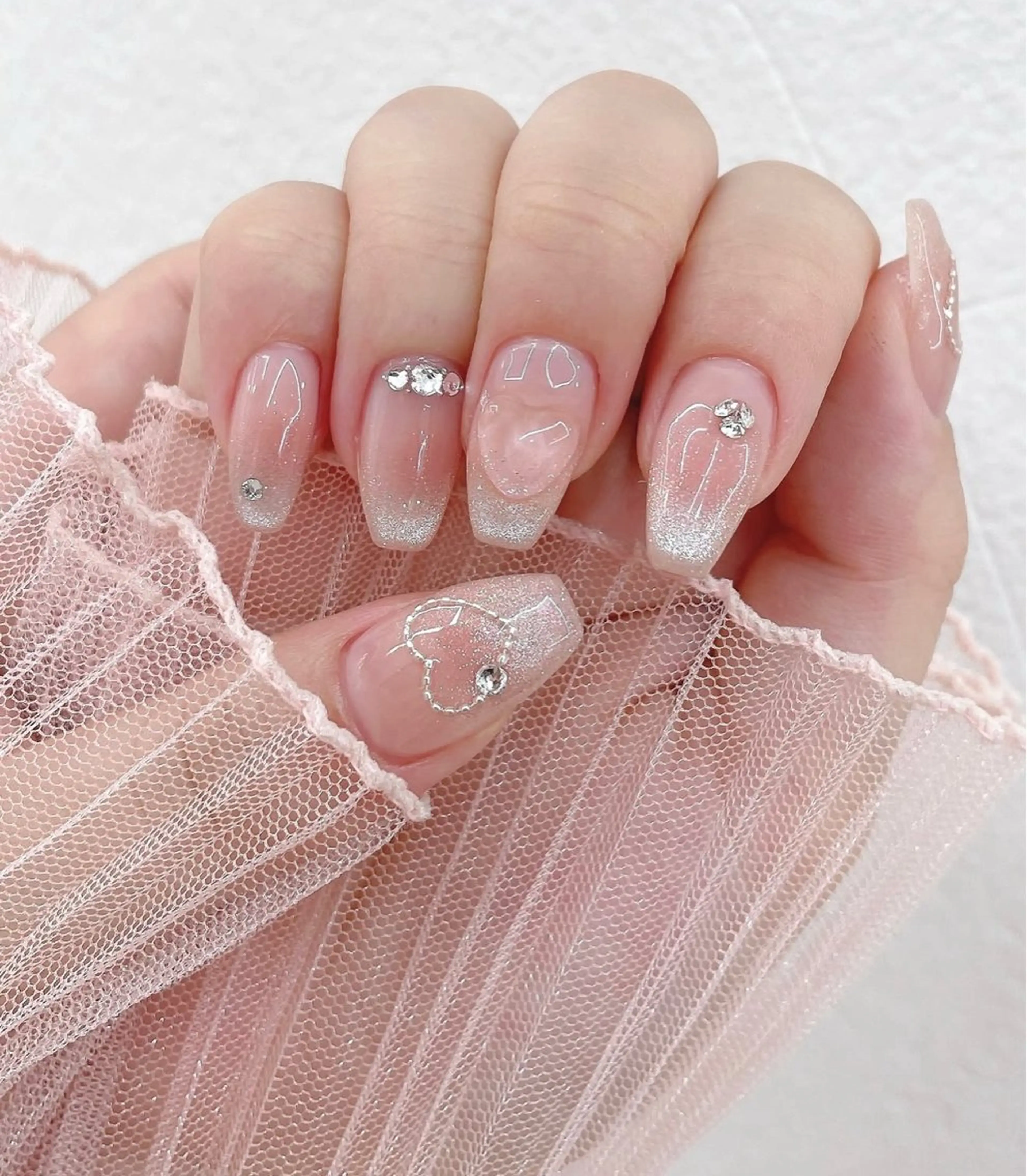 ネイル キラキラネイル マグネットネイル ミラーネイル ニュアンスネイル 春ネイル ハンドネイル Lyna 池袋のネイルデザイン