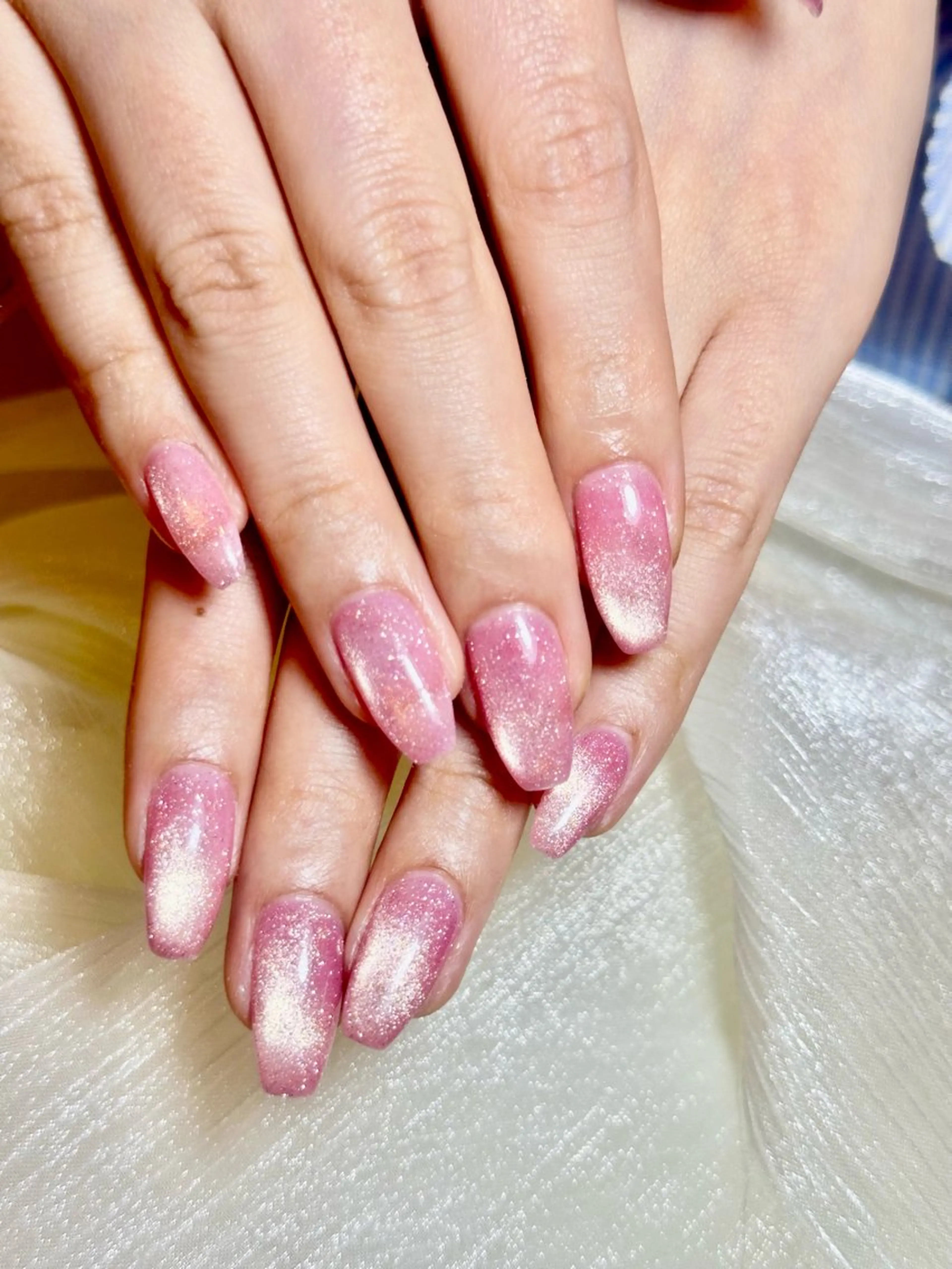 ネイル ブルー フラッシュネイル フラッシュマグ ピンク ハンドネイル NISHIOKA FUKUMIのネイルデザイン