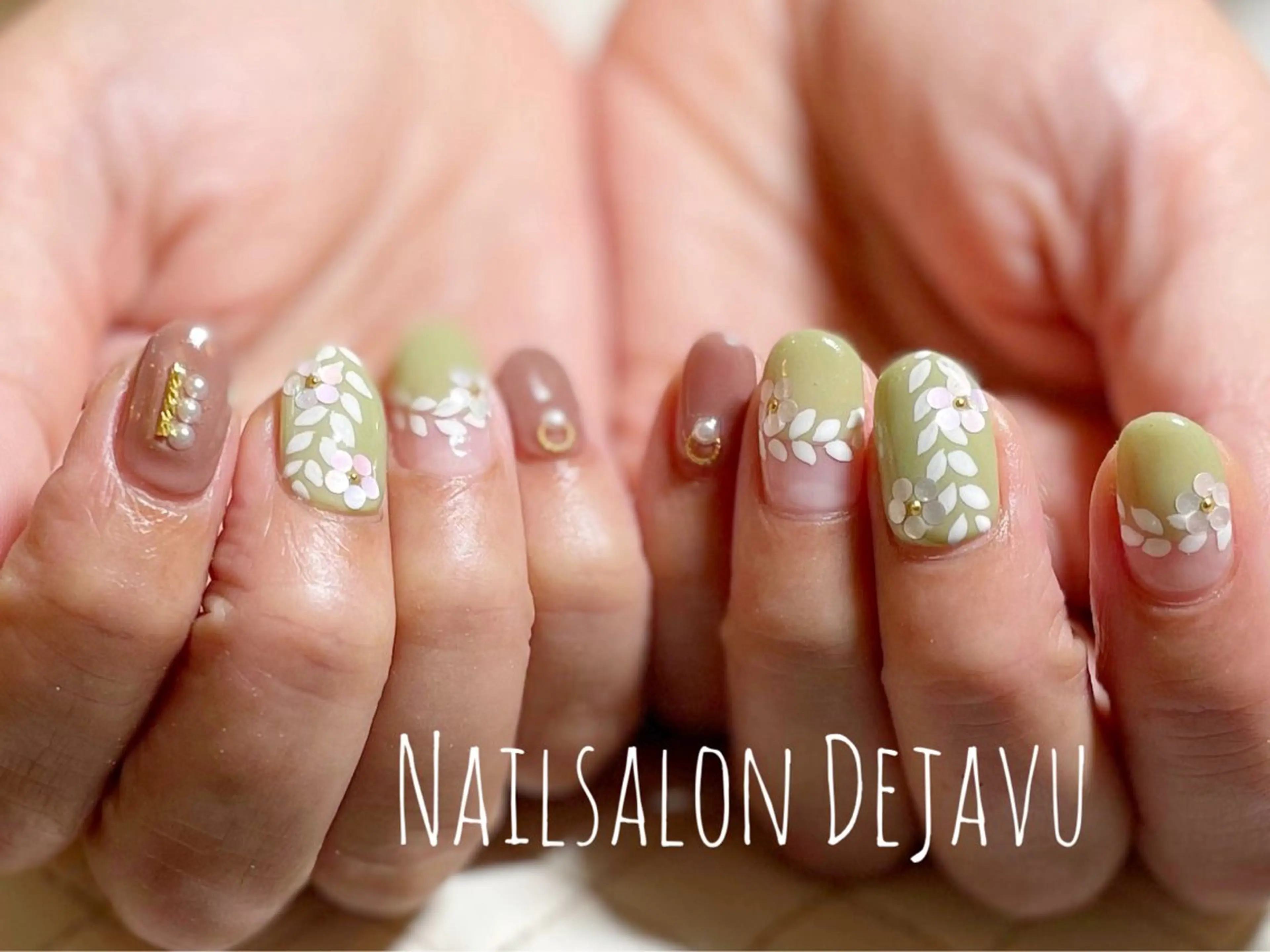 ネイル ハンドネイル Nail salon Dejavu 🌿のネイルデザイン