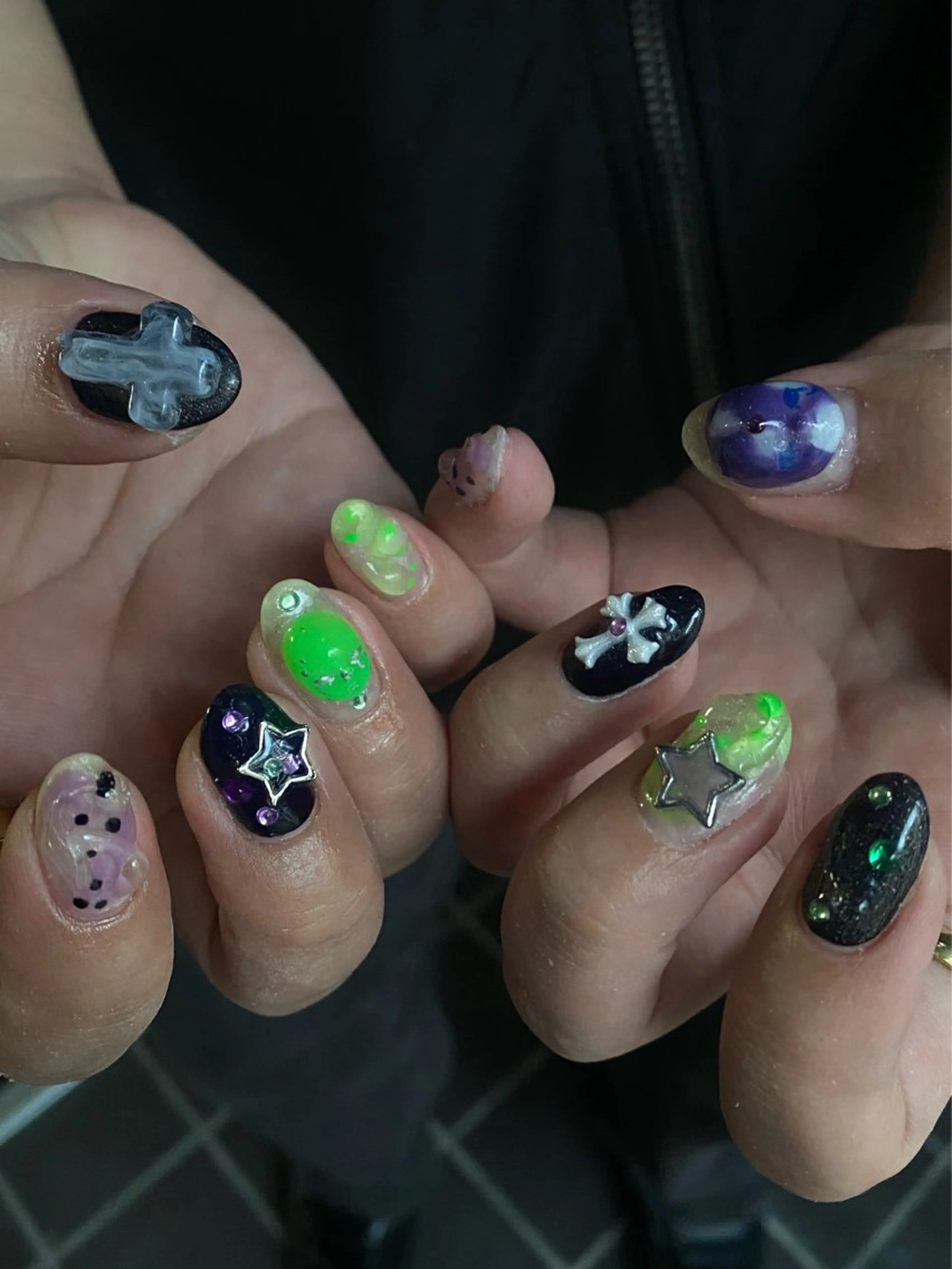 ネイル ハンドネイル フットネイル nano/きもかわ nail🐬🫧のネイルデザイン