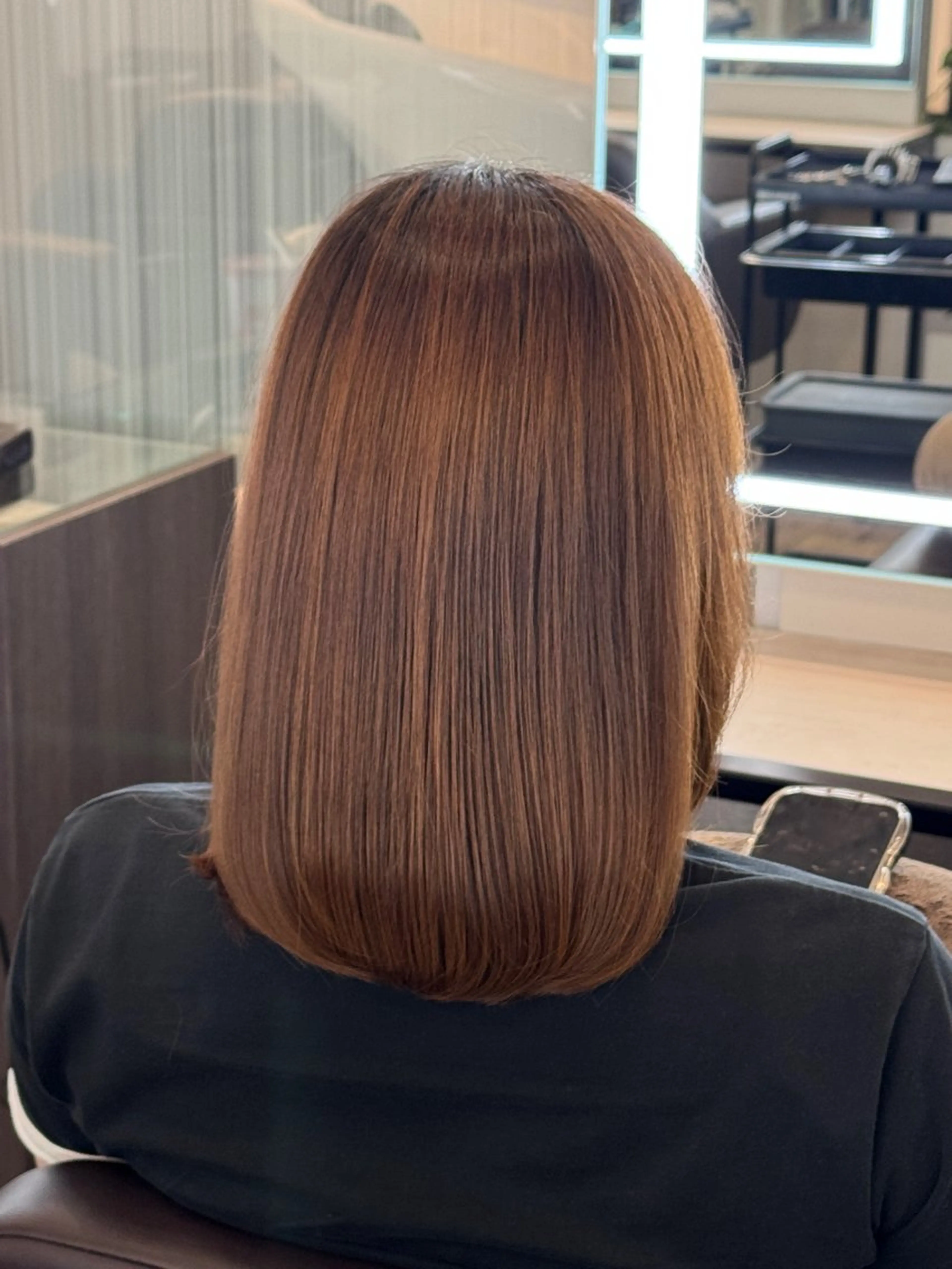 ミディアム 周 静のヘアスタイル