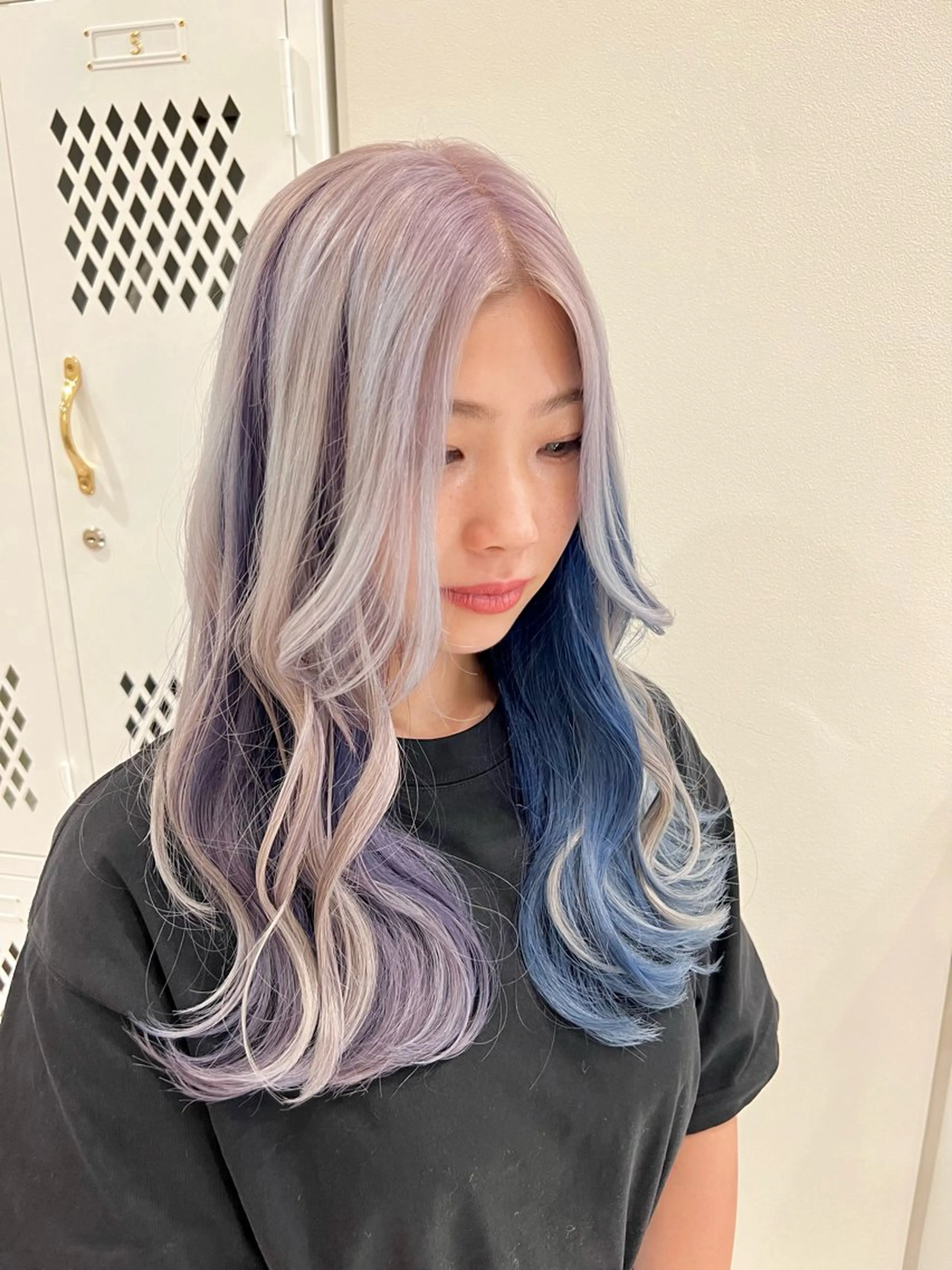 ロング カラー ブルーカラー デザインカラー パープルカラー ヘアカラー トリートメント 興津/韓国レイヤー ダブルカラー美髪縮毛のヘアスタイル