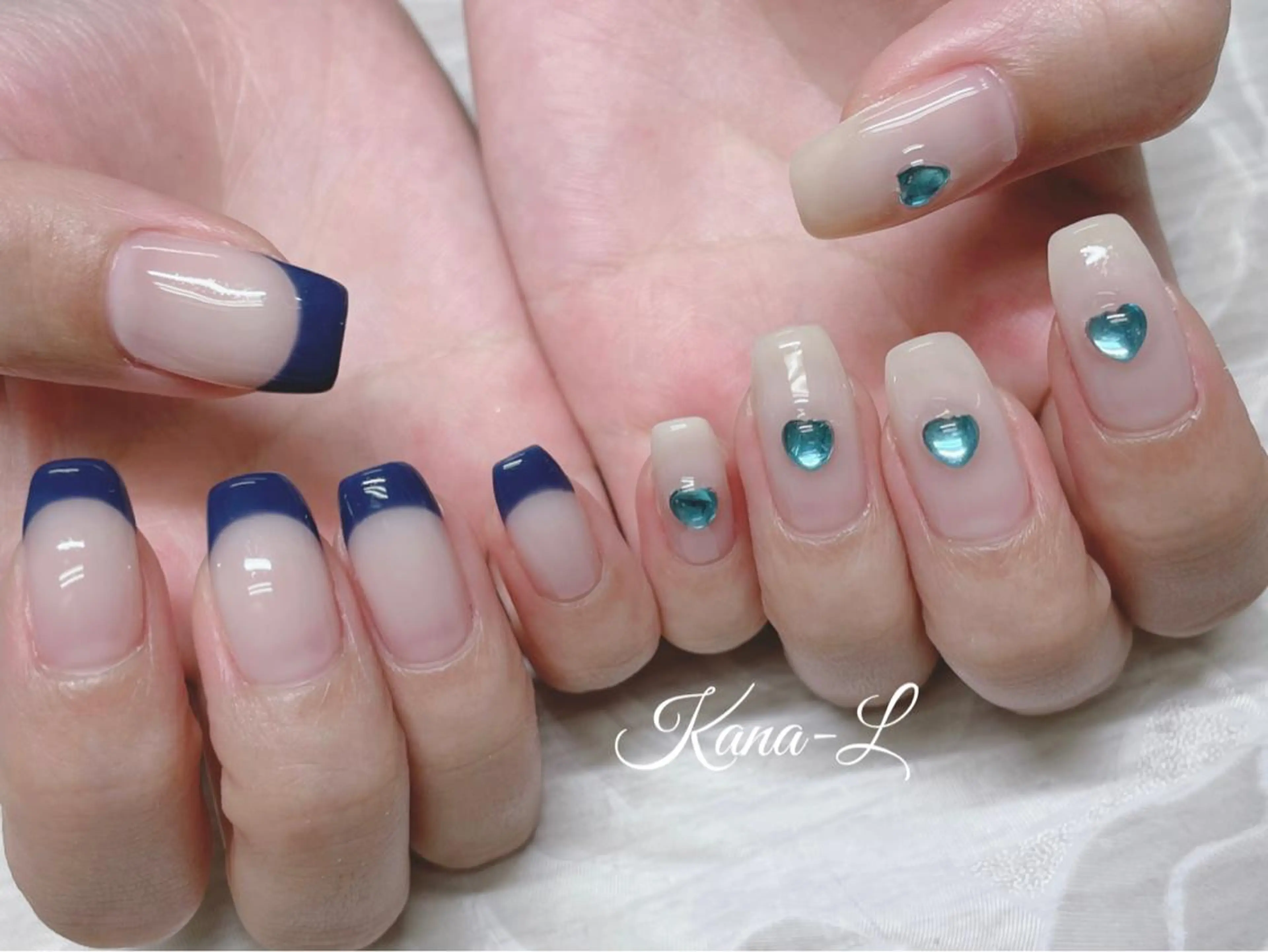 カラー ネイル ブルーカラー ブルー フレンチネイル ハート 芦辺 香奈のネイルデザイン