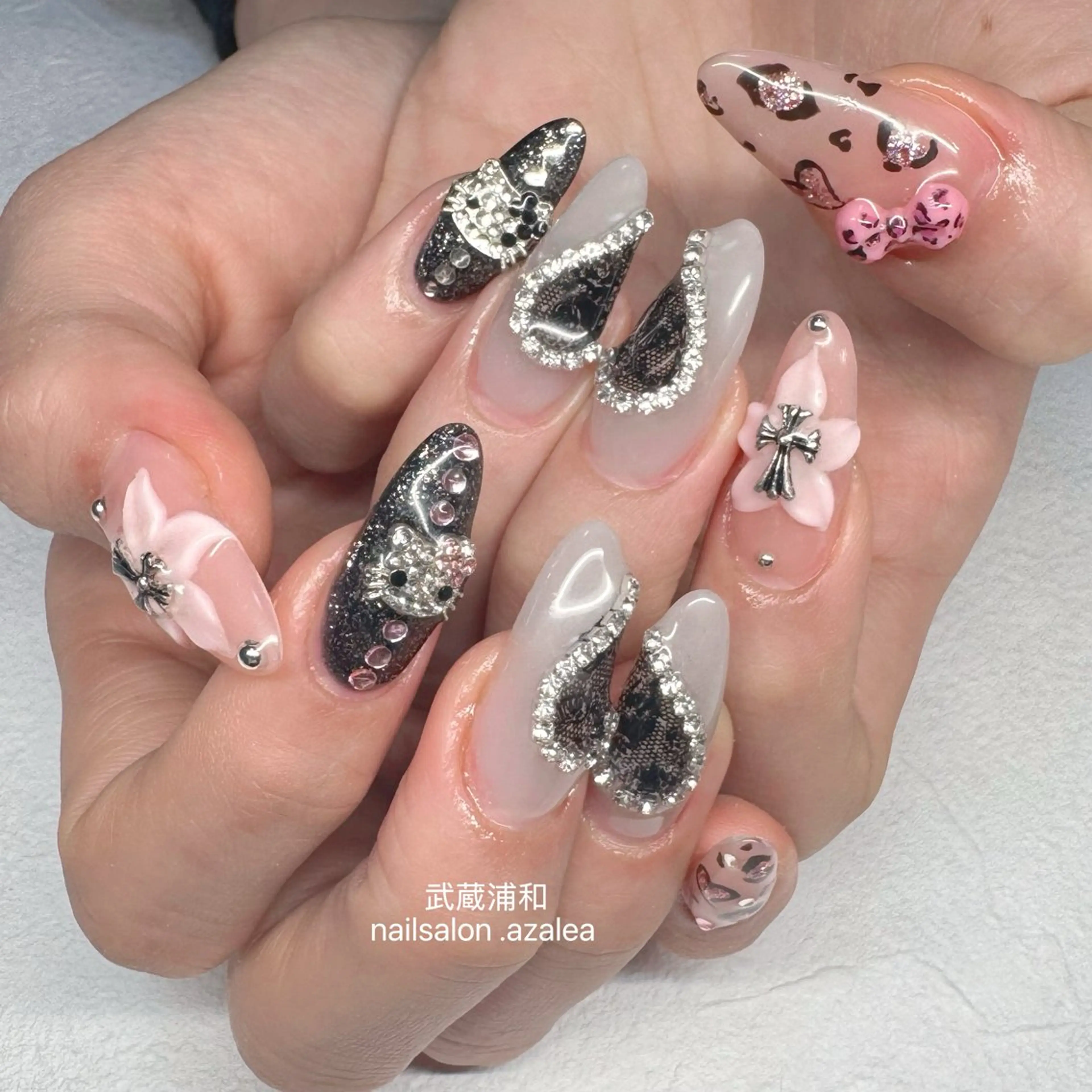ネイル ハンドネイル R inのネイルデザイン