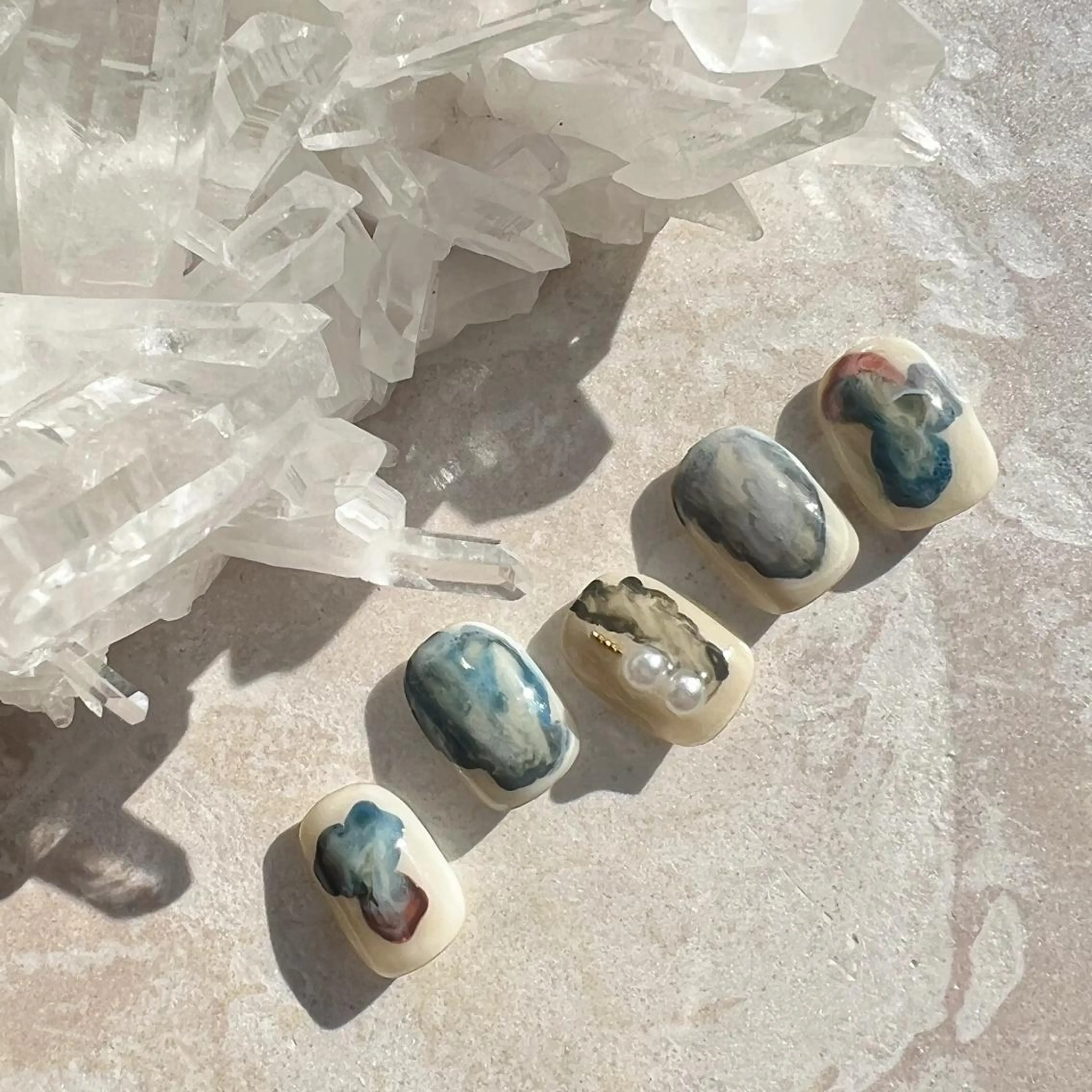 ネイル マグネットネイル ニュアンスネイル ショートネイル gemickle nailのネイルデザイン