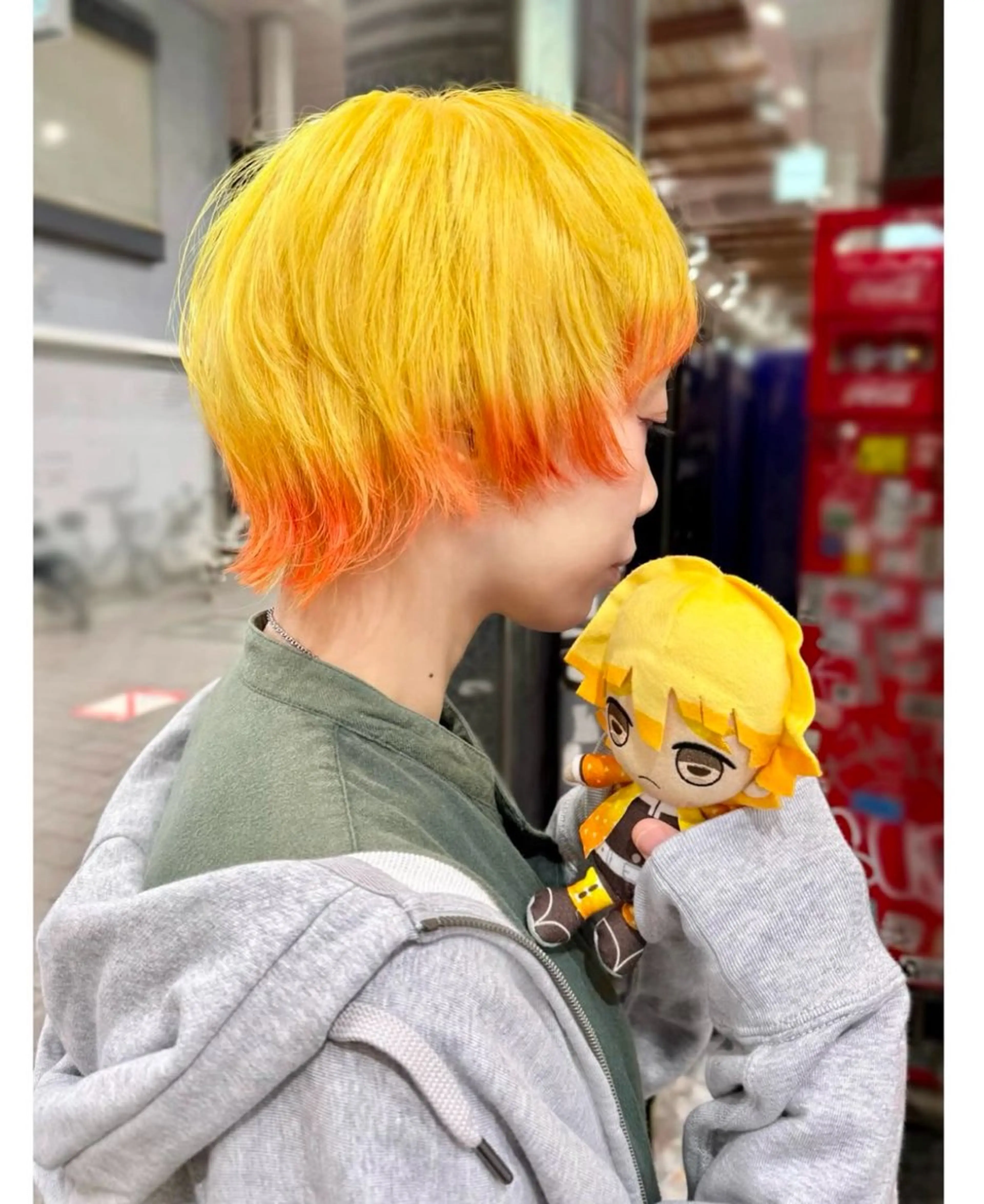 ショート カラー イエローカラー ヘアカラー TSUNO🦖 派手髪/オタク美容師のヘアスタイル