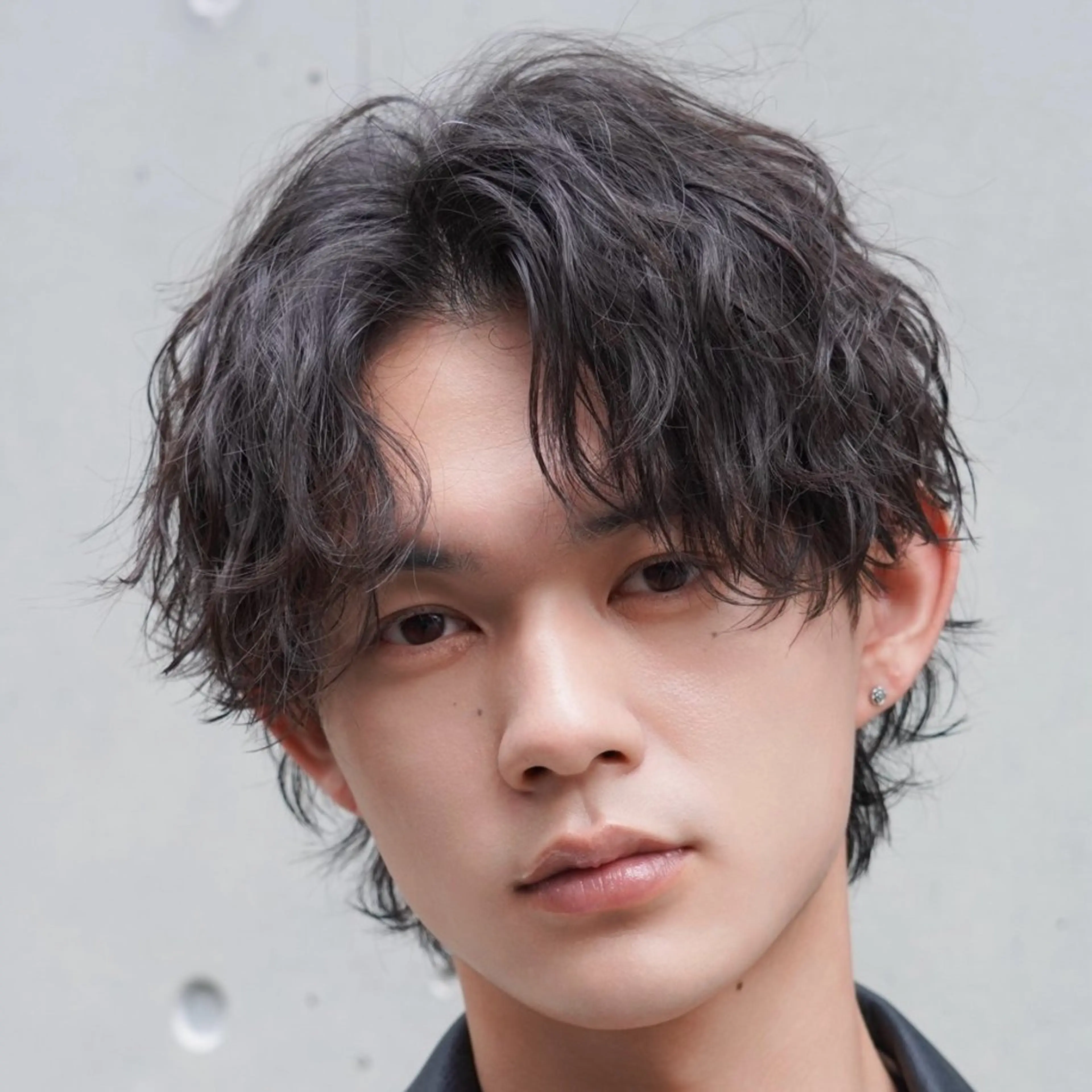 ショート パーマ メンズ 丸山 哲史のヘアスタイル