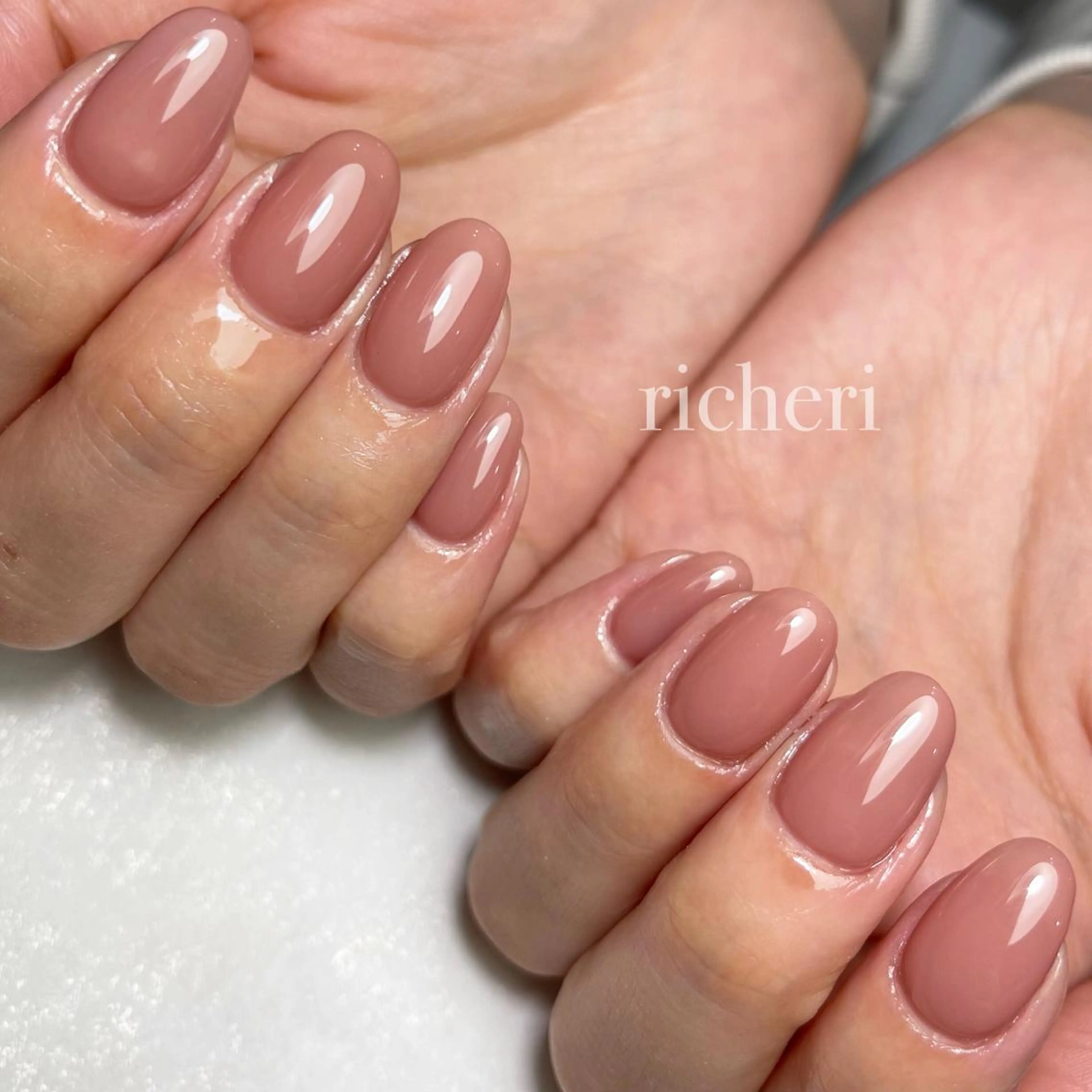 ミディアム ネイル ハンドネイル richeri beautyのエステ・リラクイメージ