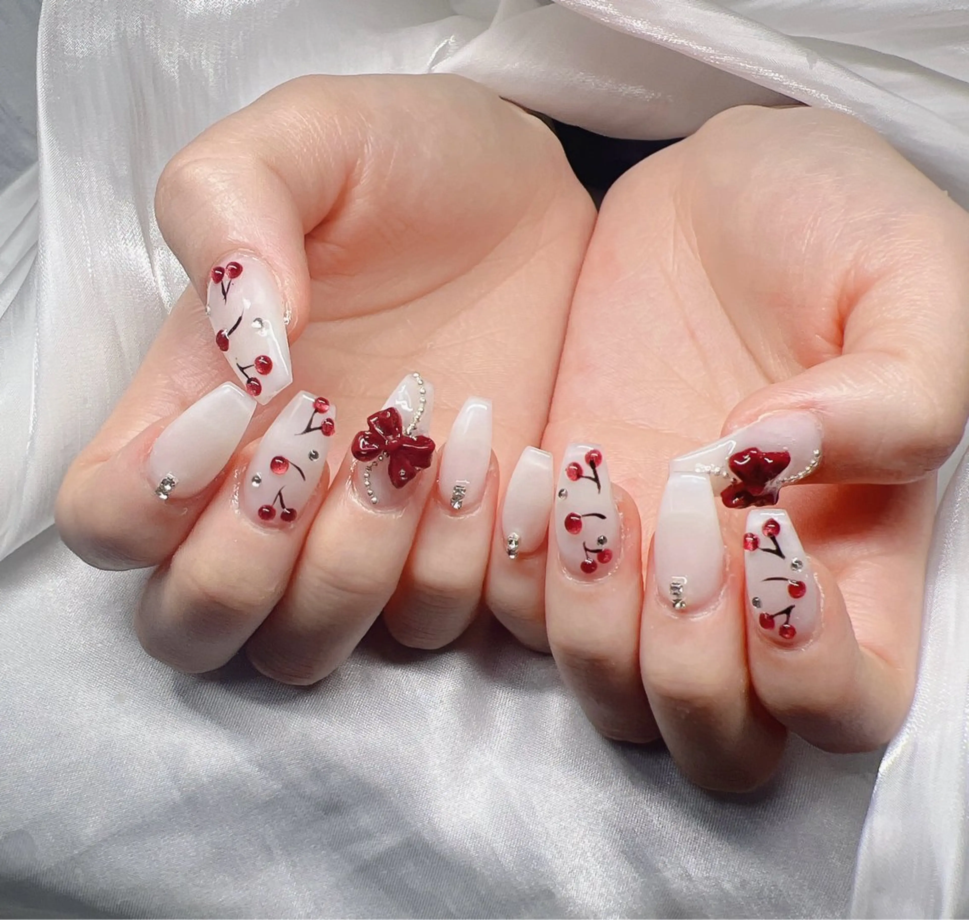 ネイル ハンドネイル Lee Nailsのネイルデザイン