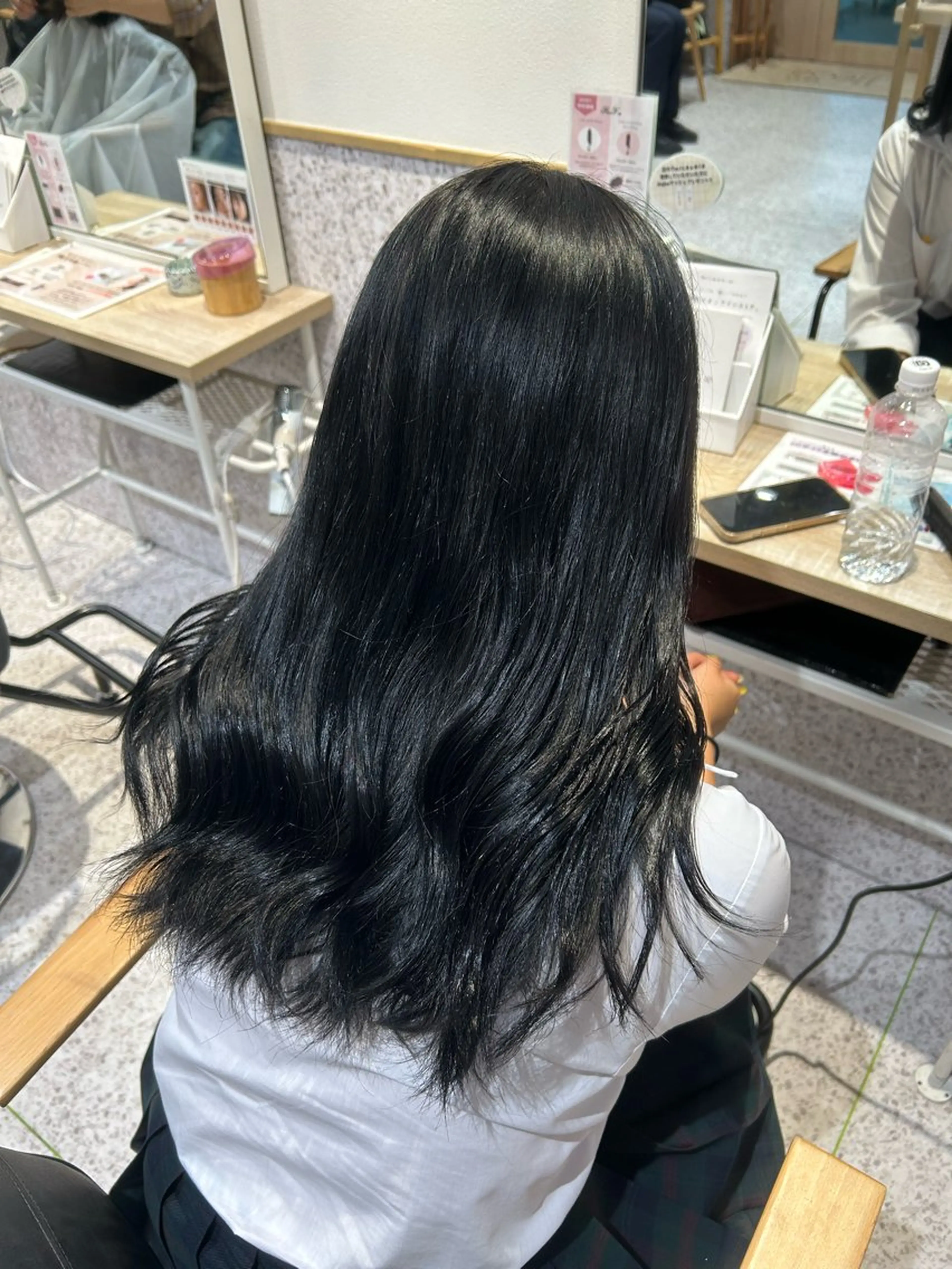 カラー ダブルカラー イヤリングカラー ハイトーンカラー インナーカラー 髪質改善 ヘアカラー ♡ハイトーン★ ネイル/しの♡のヘアスタイル