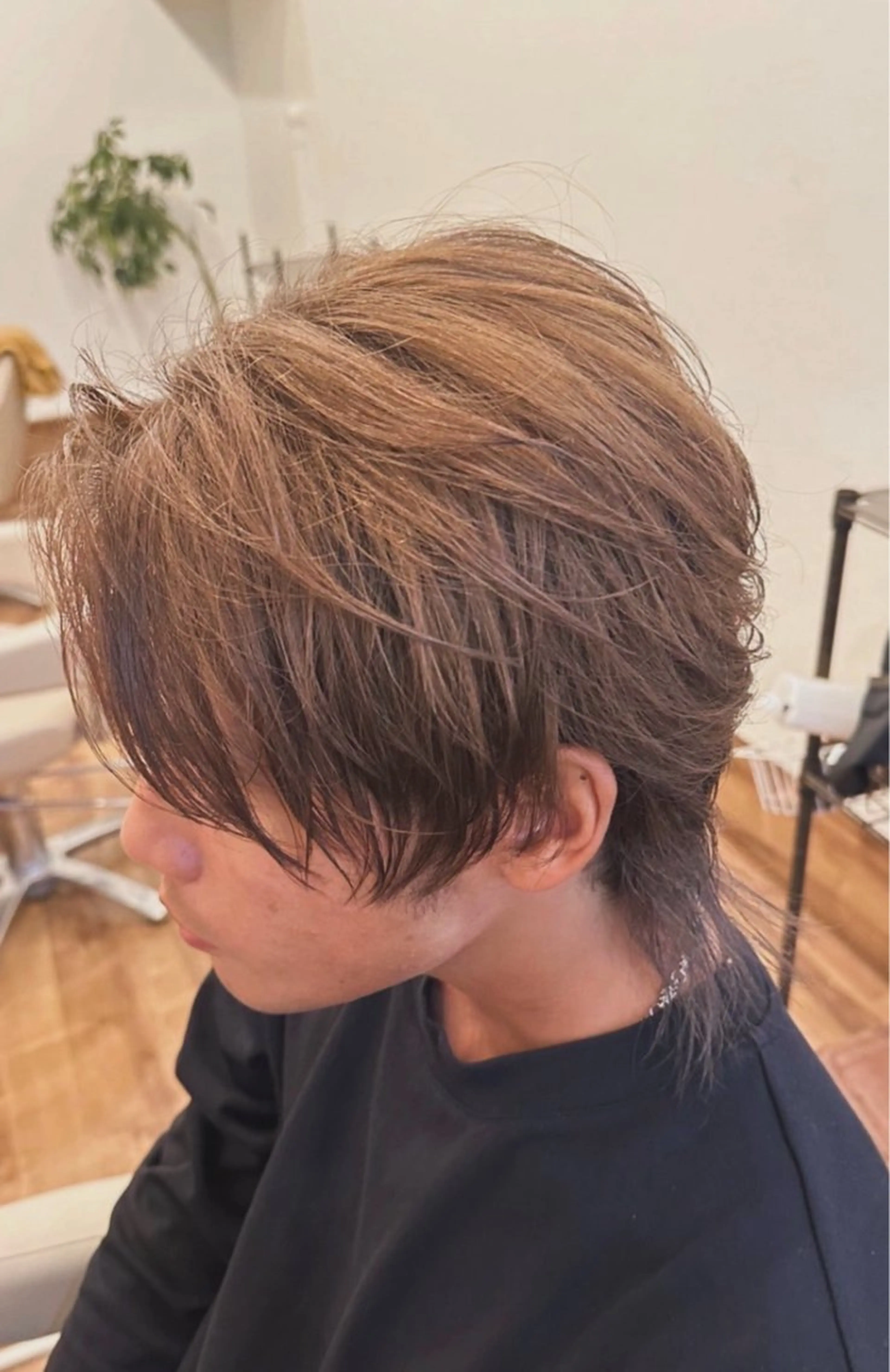 ショート カット ヘアカラー 細貝 舞利のヘアスタイル