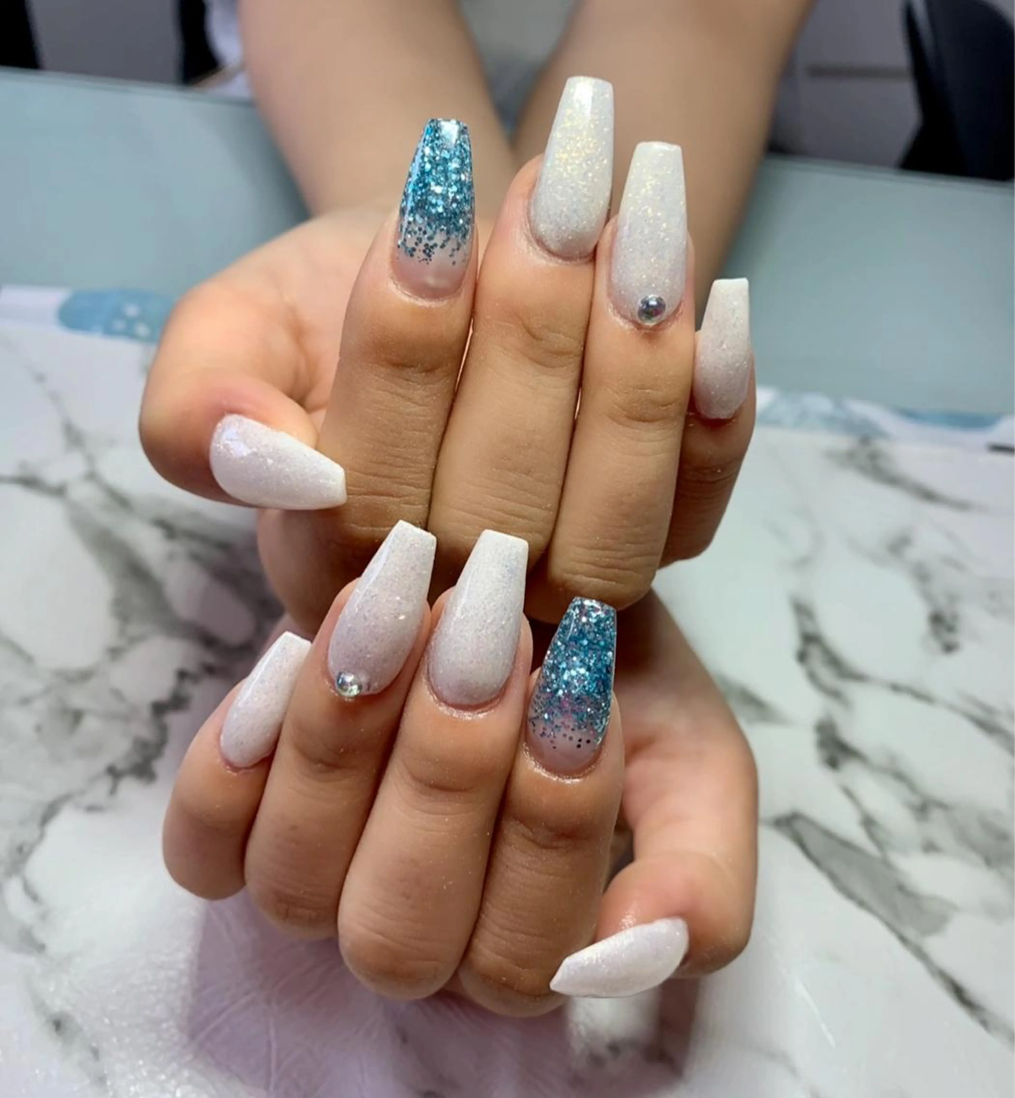 ネイル アニマル柄 アートネイル ラメ(グリッター) ニュアンスネイル ワンカラーネイル ハンドネイル x.1.0.nail ♡Cのネイルデザイン
