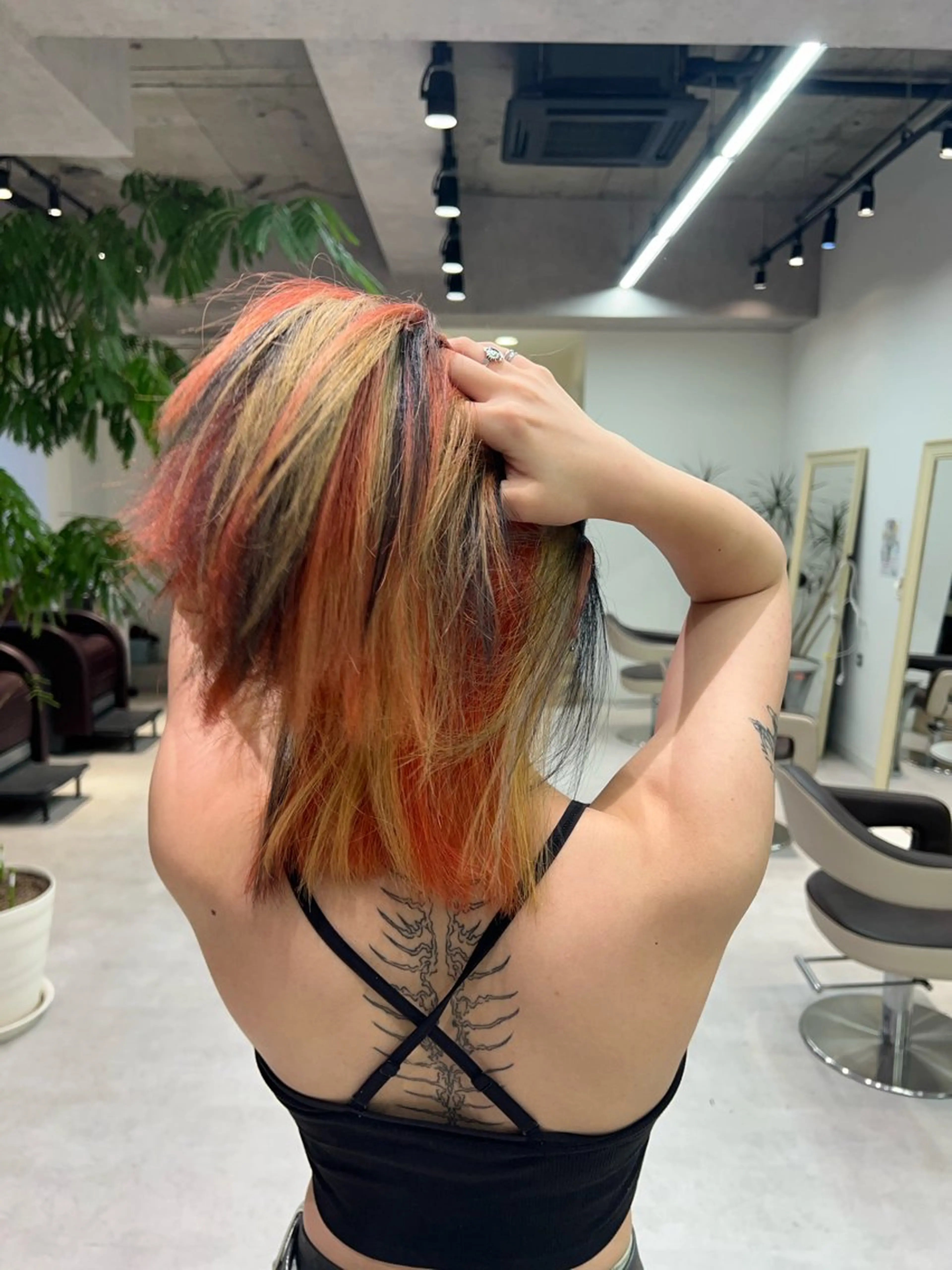 ショート カラー ヘアカラー トリートメント 🍀お悩み改善憧れの 美髪 小林風雅のヘアスタイル