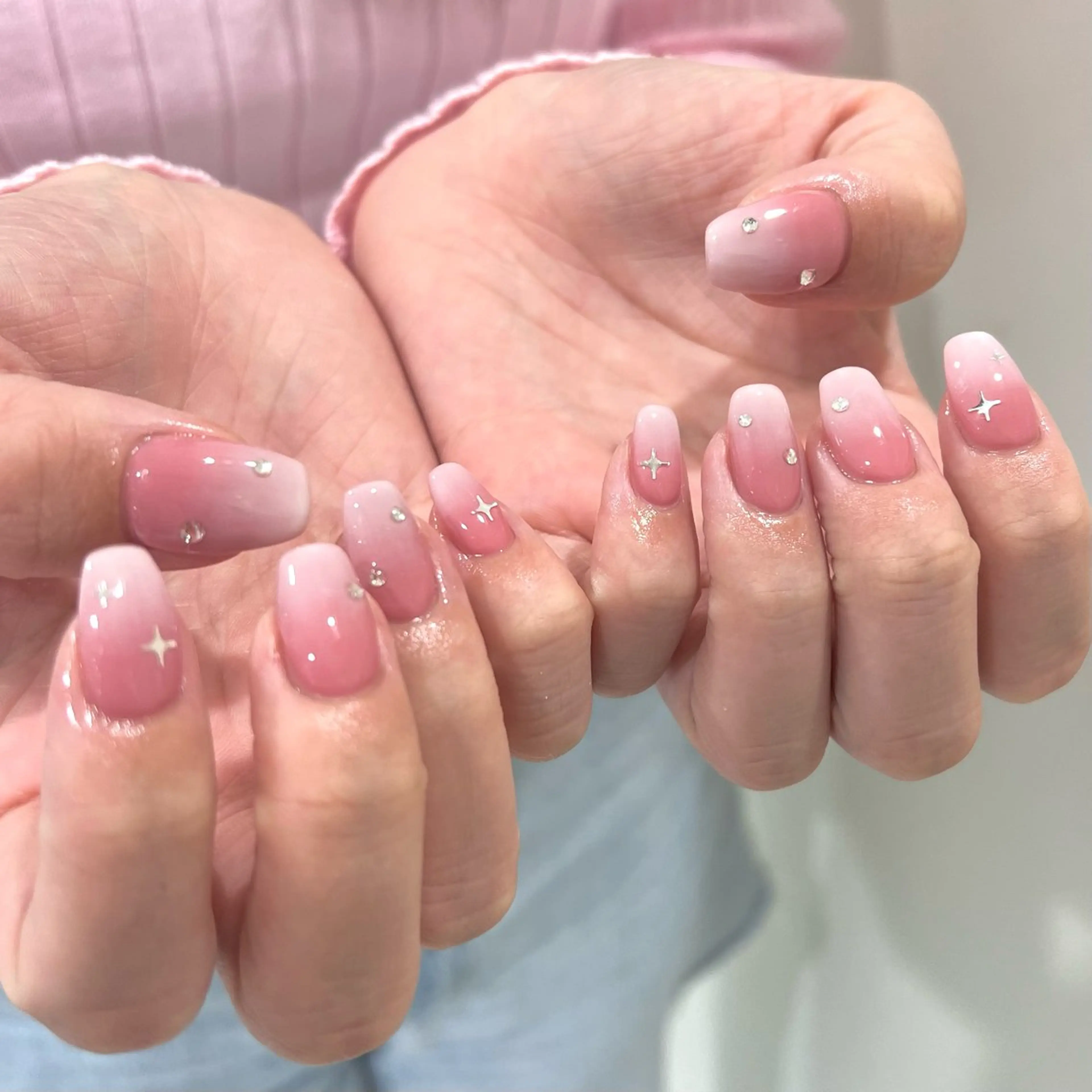 ネイル ピンク ハンドネイル 🎀チーク/ちゅるん 🫧chisa🎀のネイルデザイン