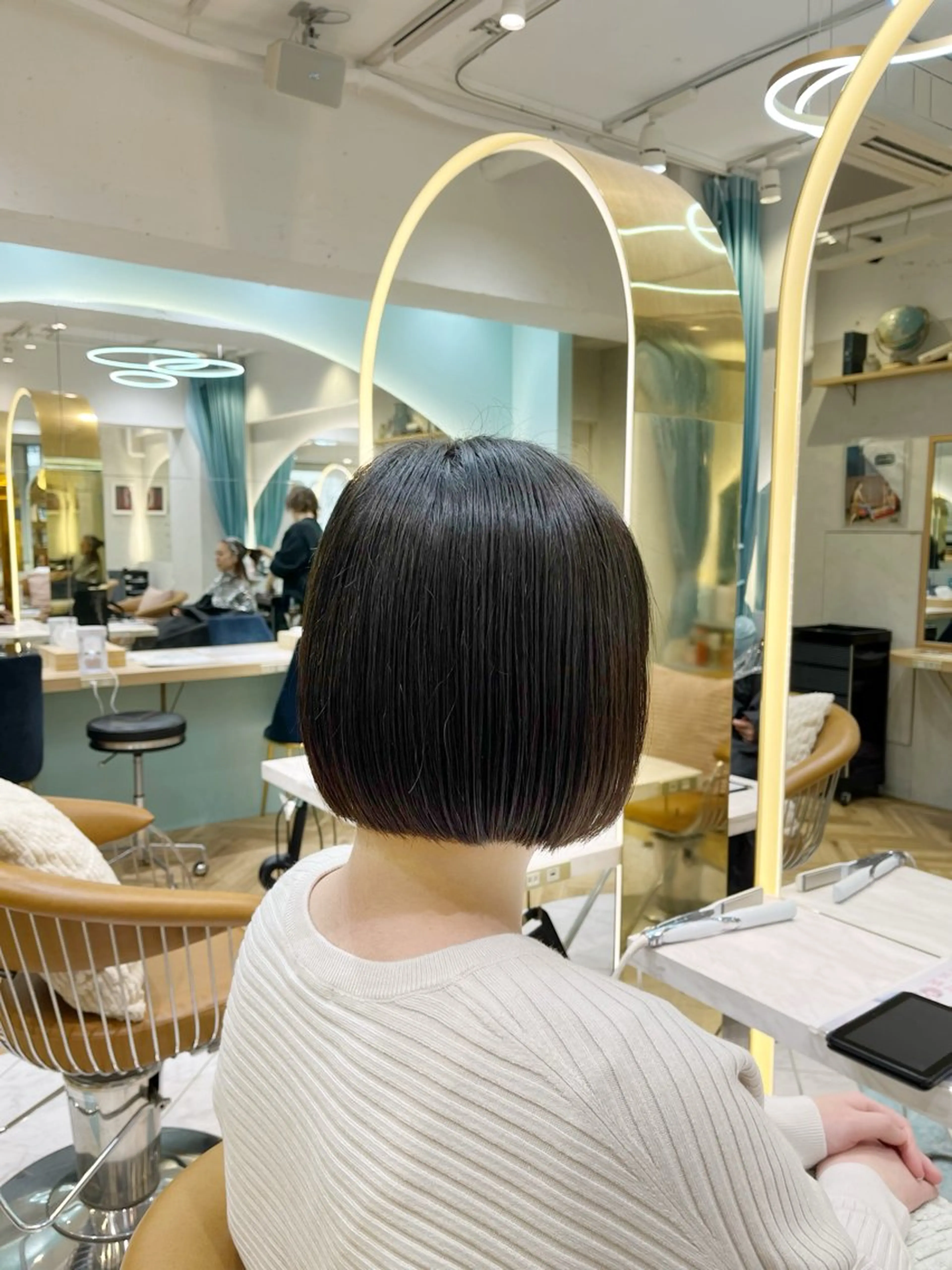 ショート カット ヘアカラー トリートメント レイヤー/髪質改善/ 美髪矯正/手塚凌のヘアスタイル